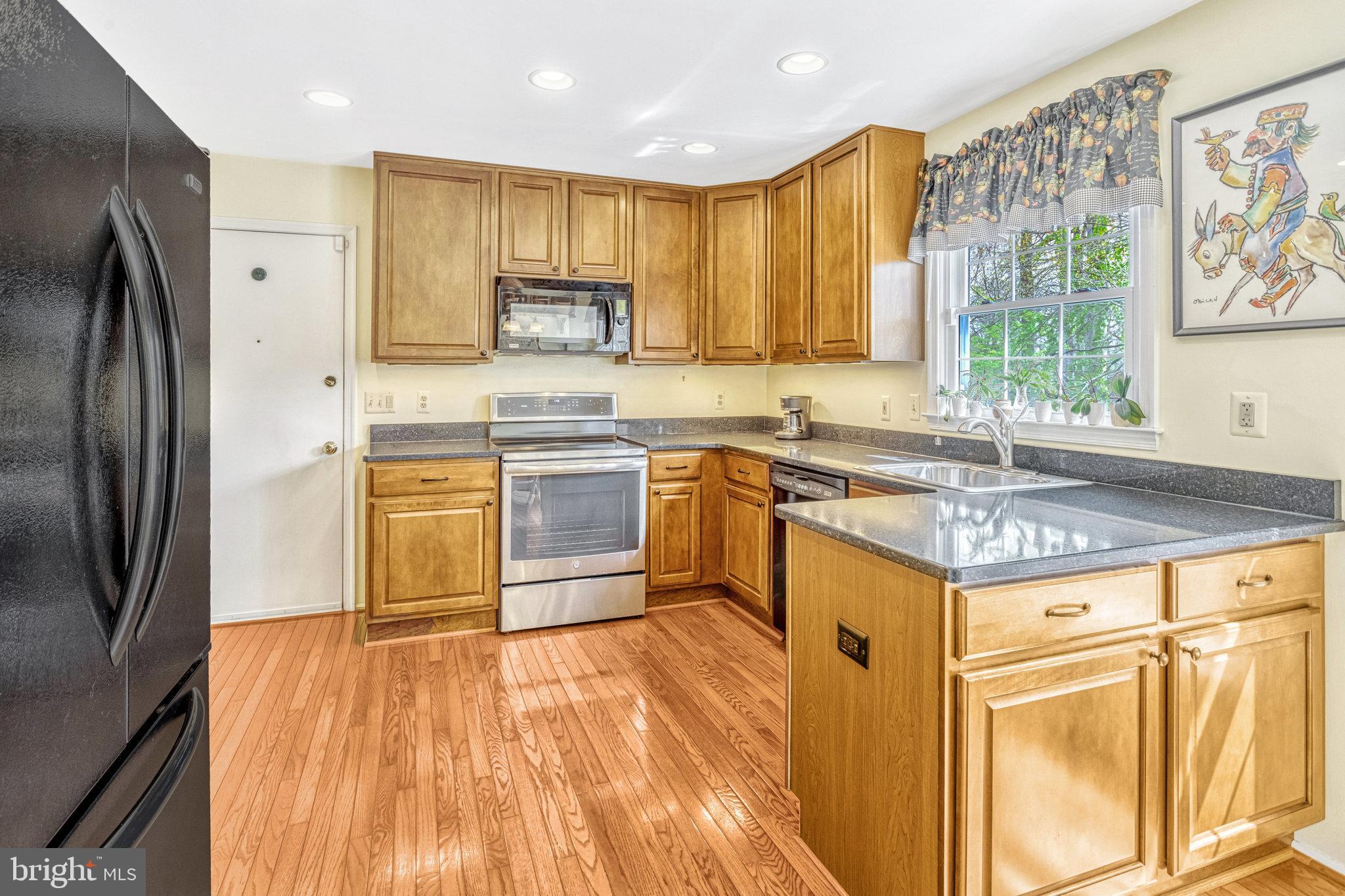 LAKE RIDGE - Residential