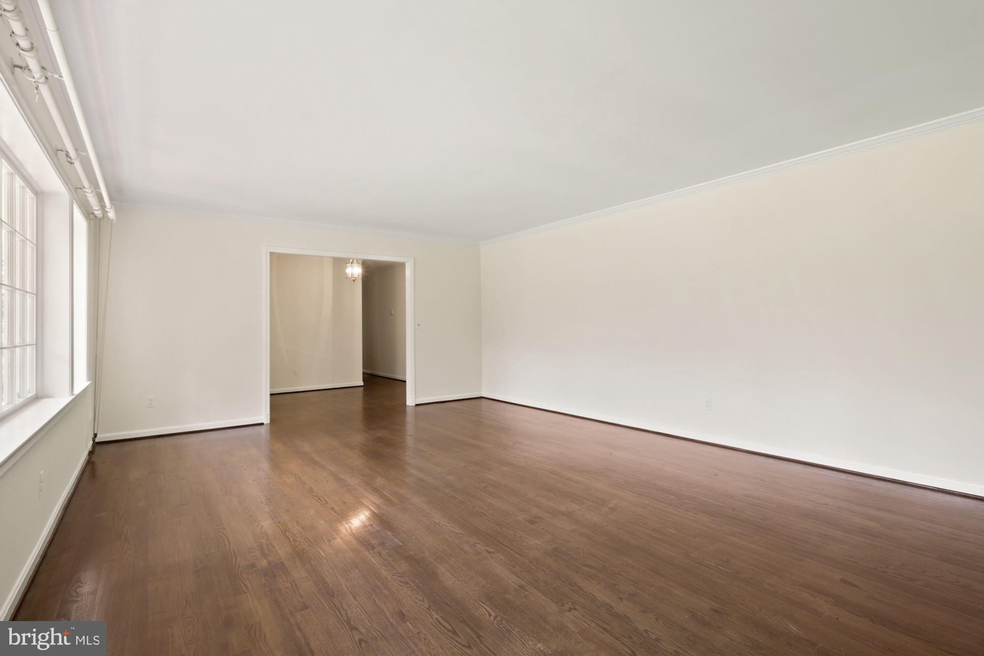 11009 CRIPPLEGATE ROAD