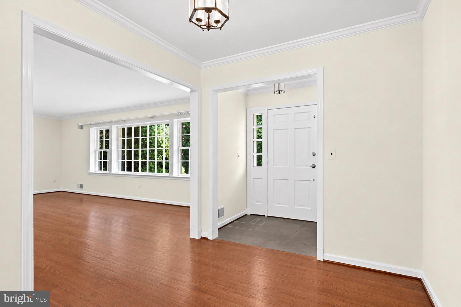 11009 CRIPPLEGATE ROAD