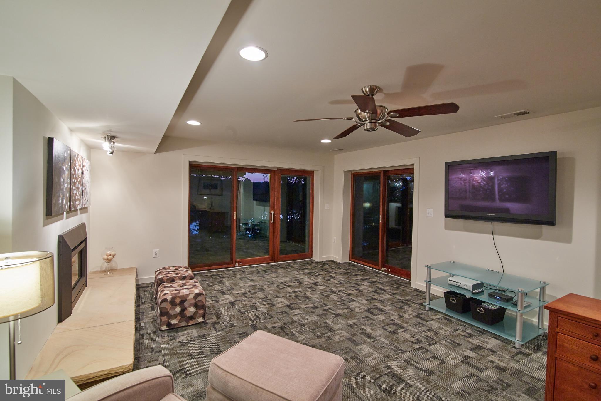 HOLLY HILL HARBOR - Residential