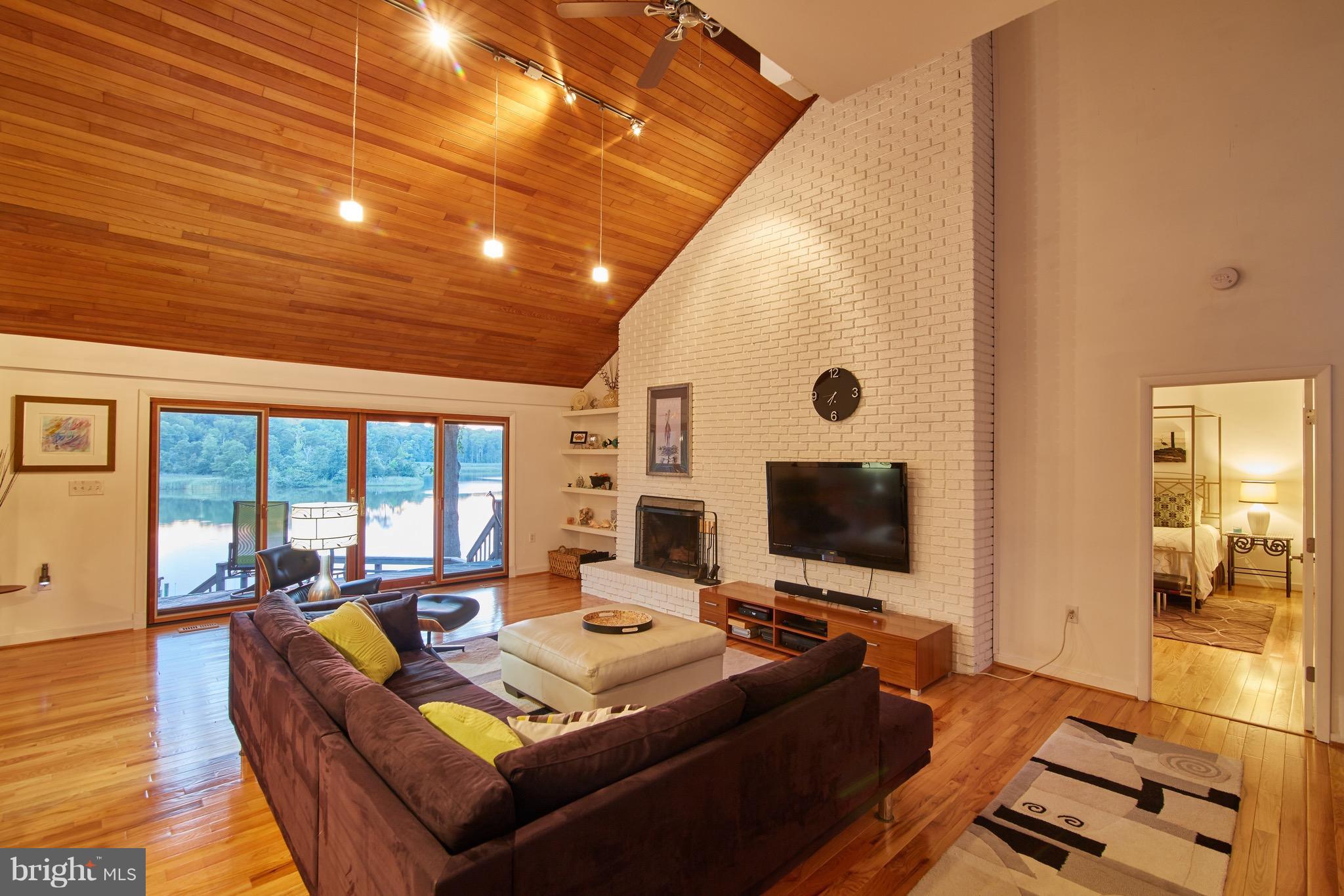 HOLLY HILL HARBOR - Residential