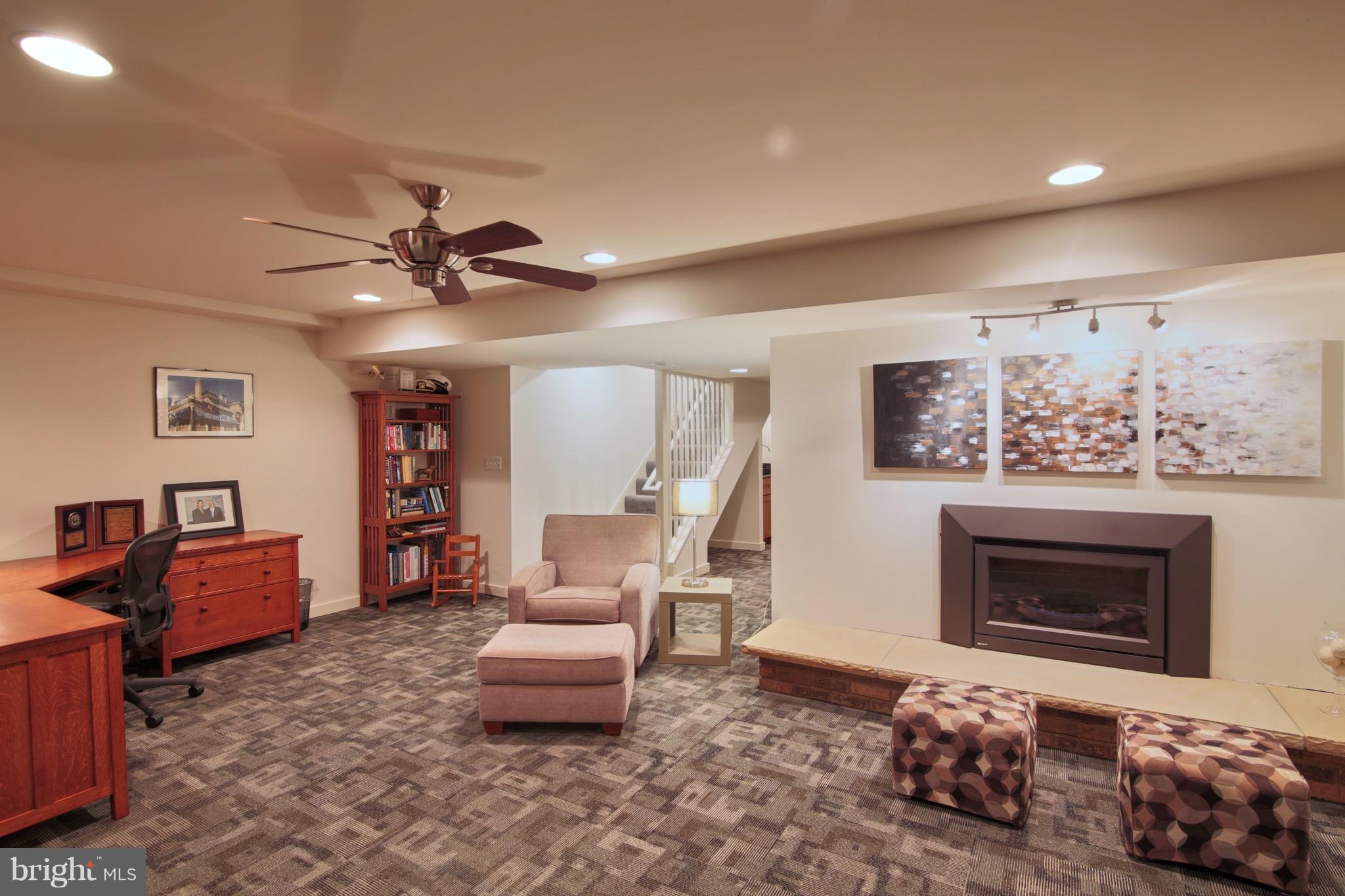 HOLLY HILL HARBOR - Residential