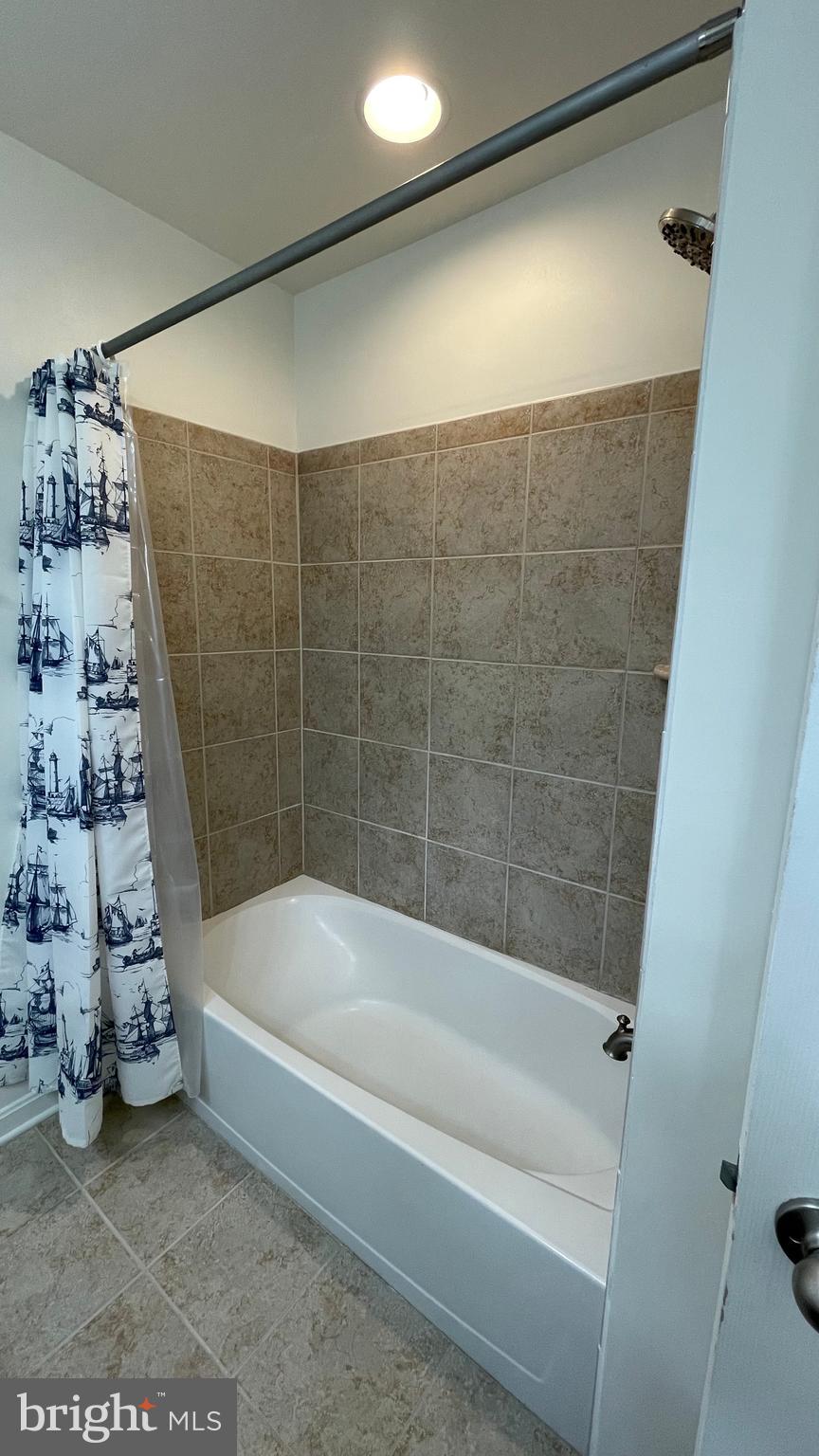 BELMONT ESTATES - Residential Lease