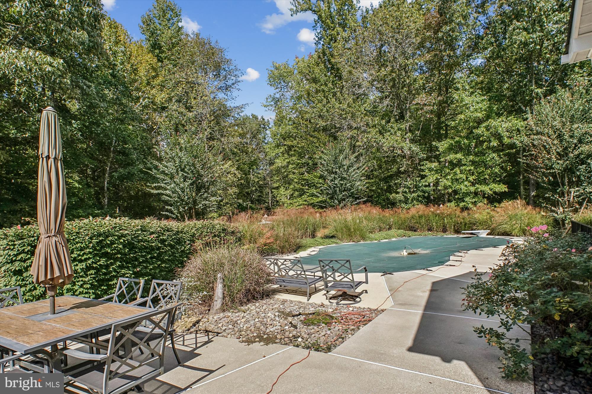 LONGMEADE - Residential