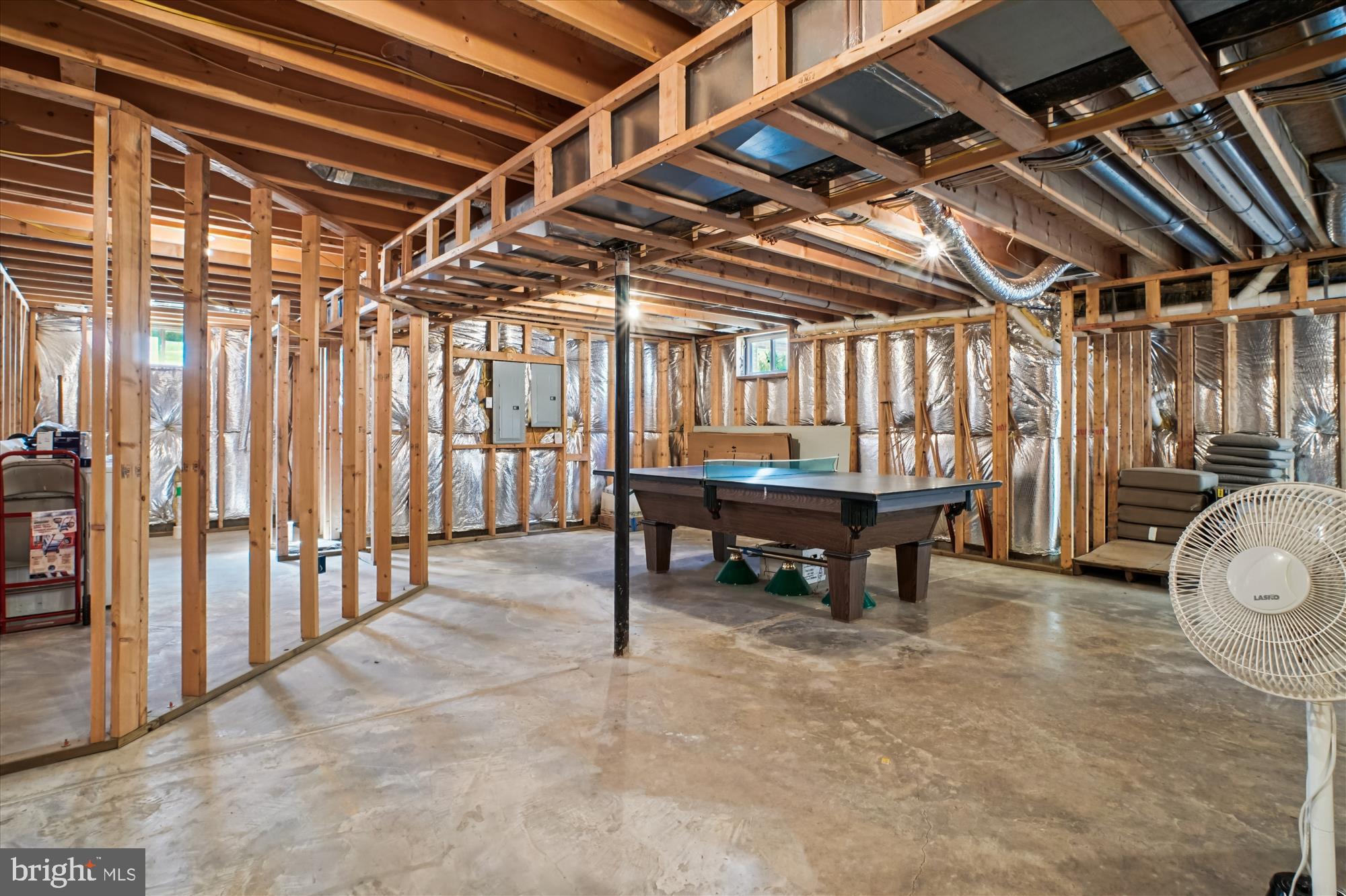 LONGMEADE - Residential