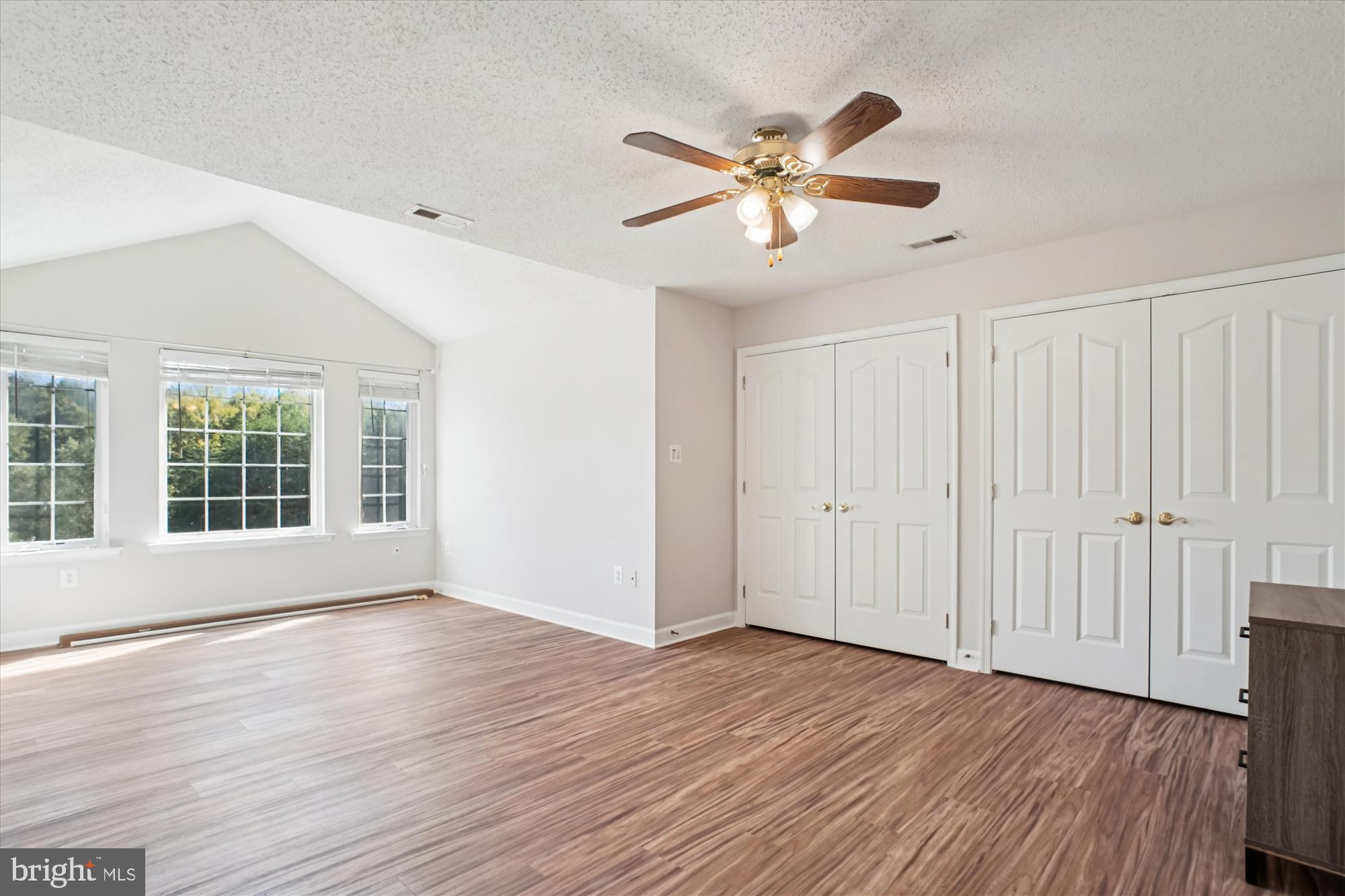 LONGMEADE - Residential