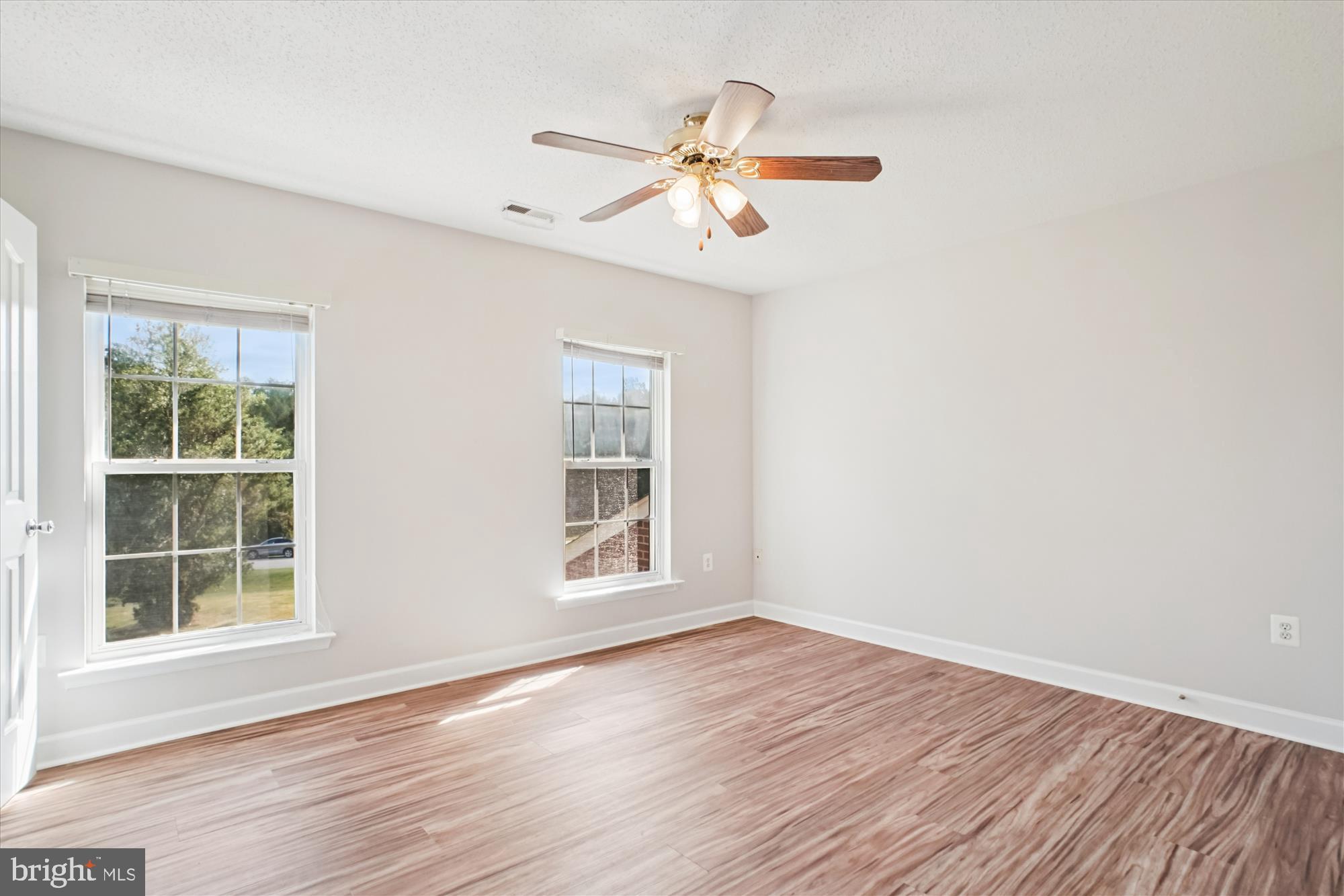 LONGMEADE - Residential