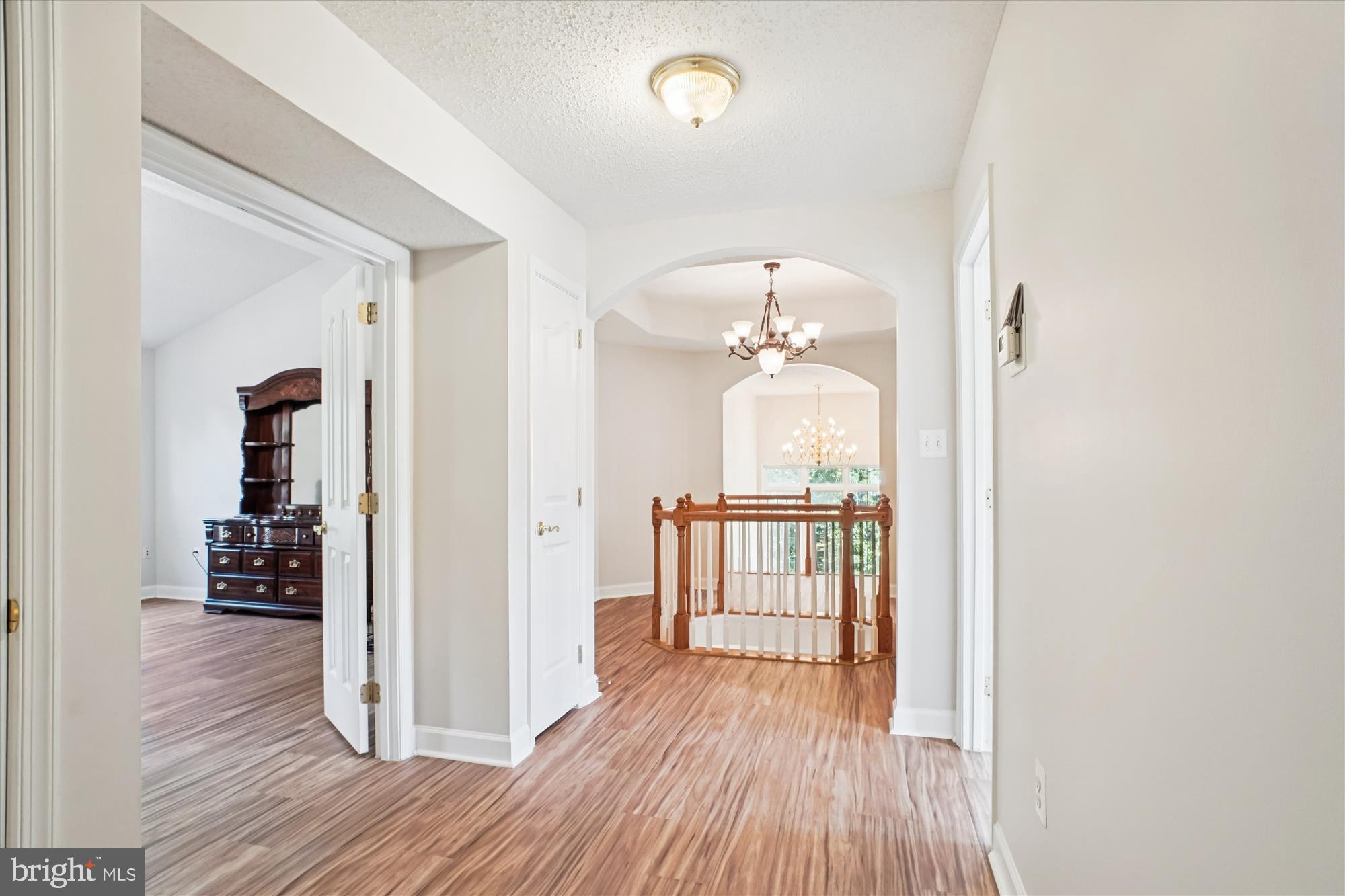 LONGMEADE - Residential