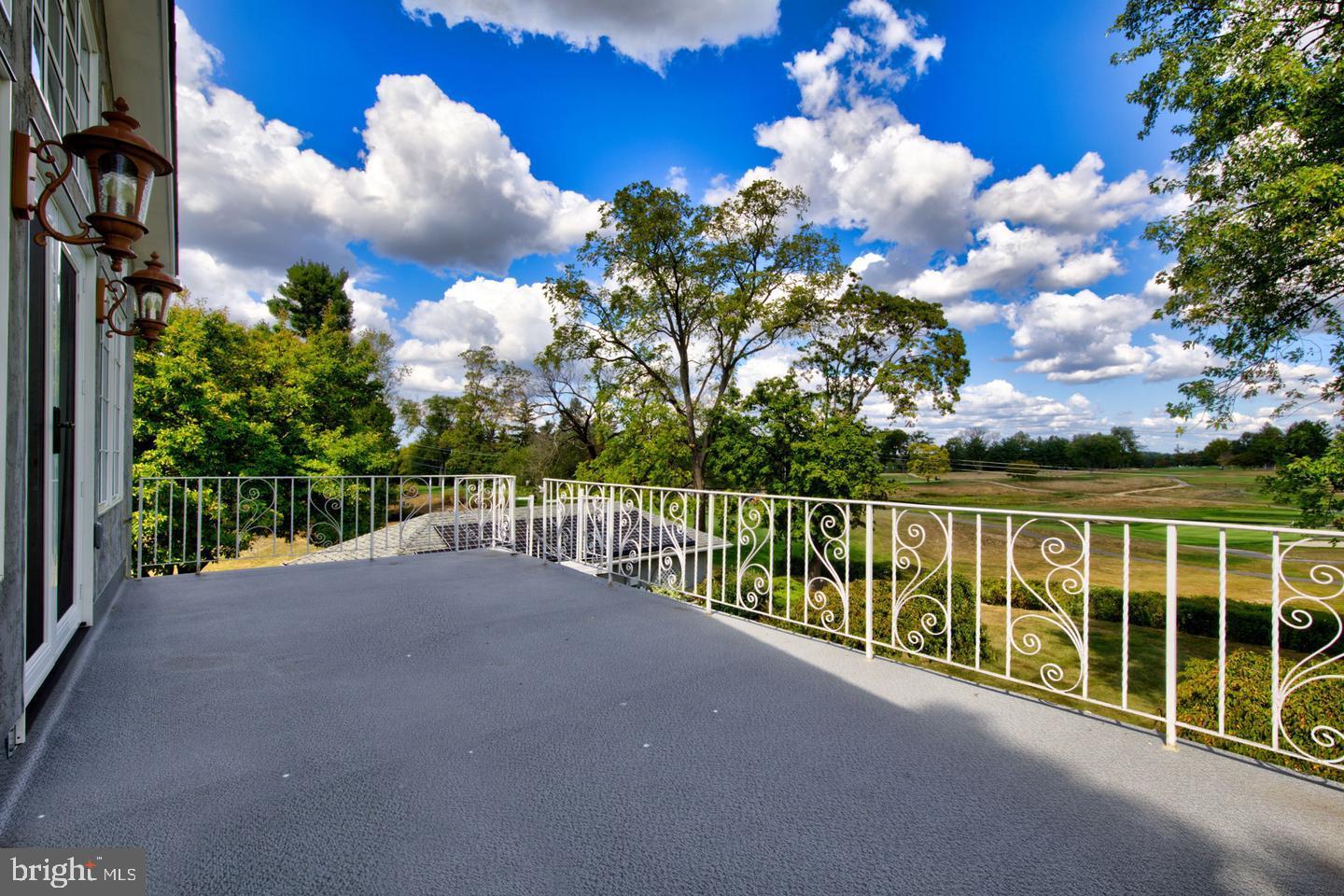 TERRACED HILLS - Residential