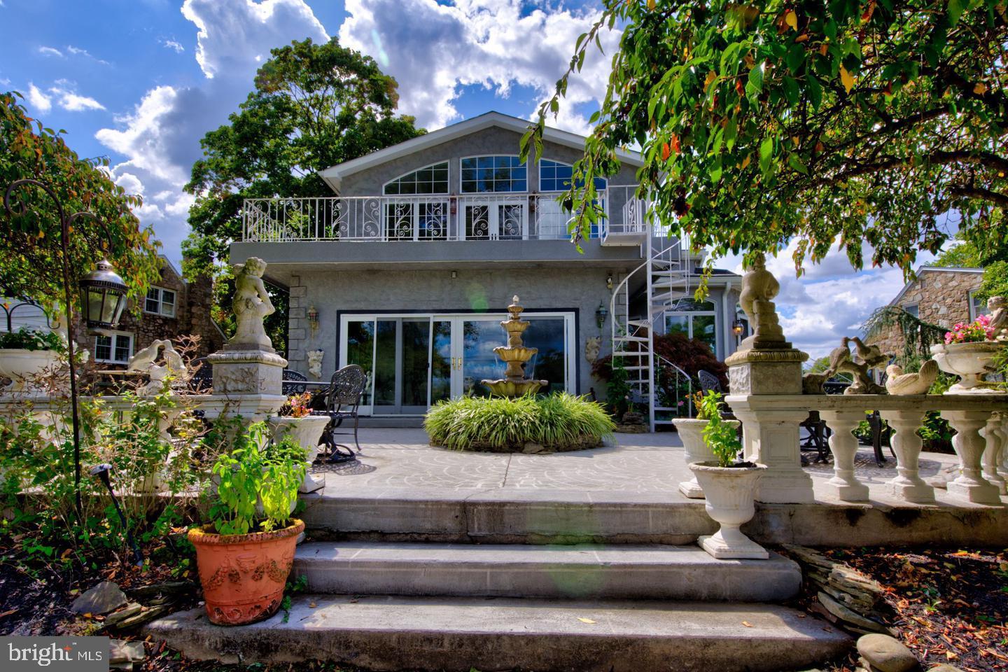 TERRACED HILLS - Residential