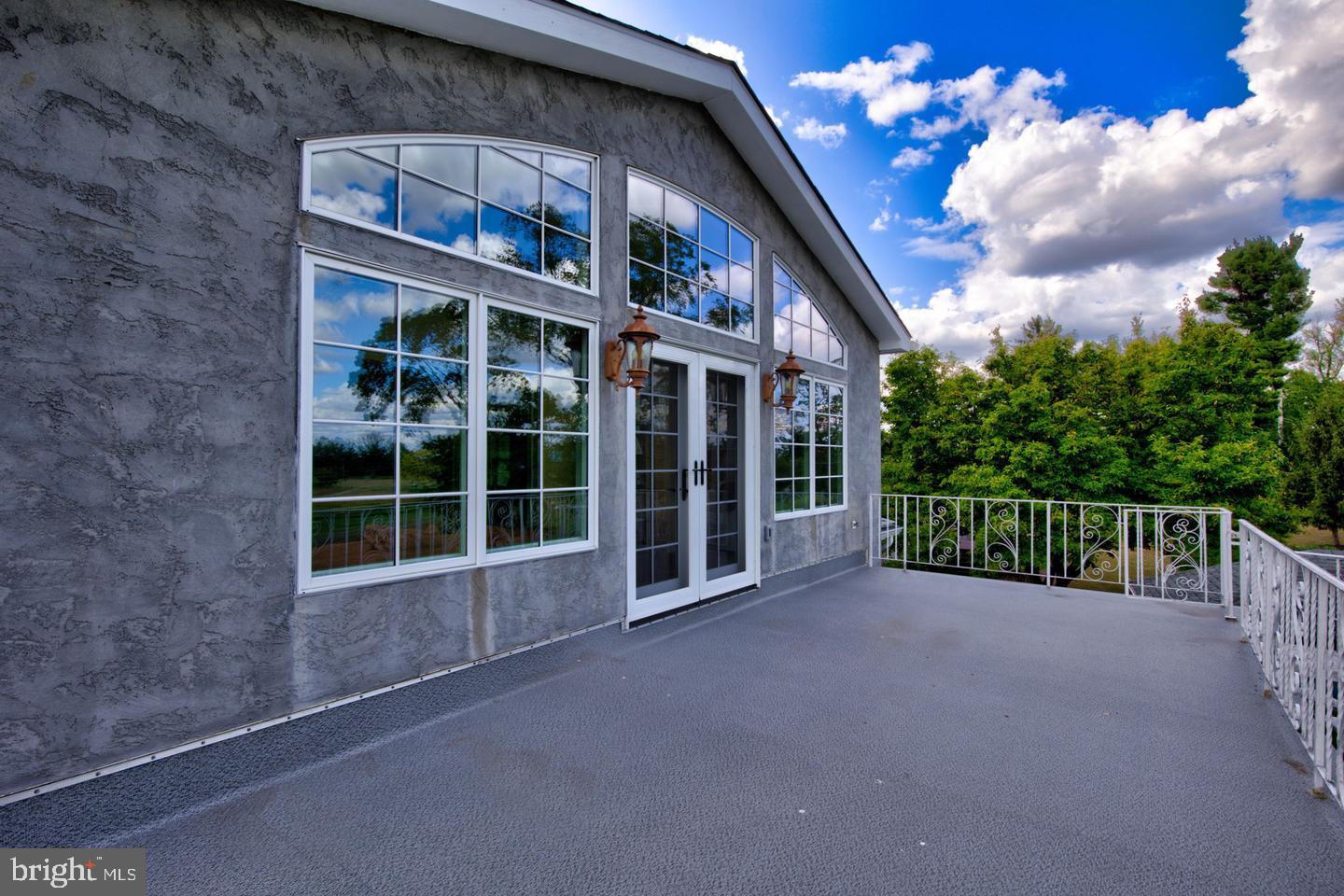 TERRACED HILLS - Residential