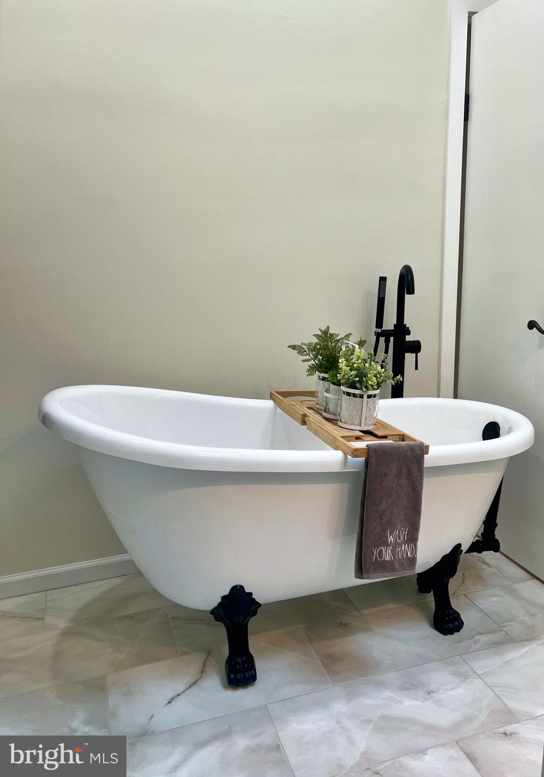 TERRACED HILLS - Residential