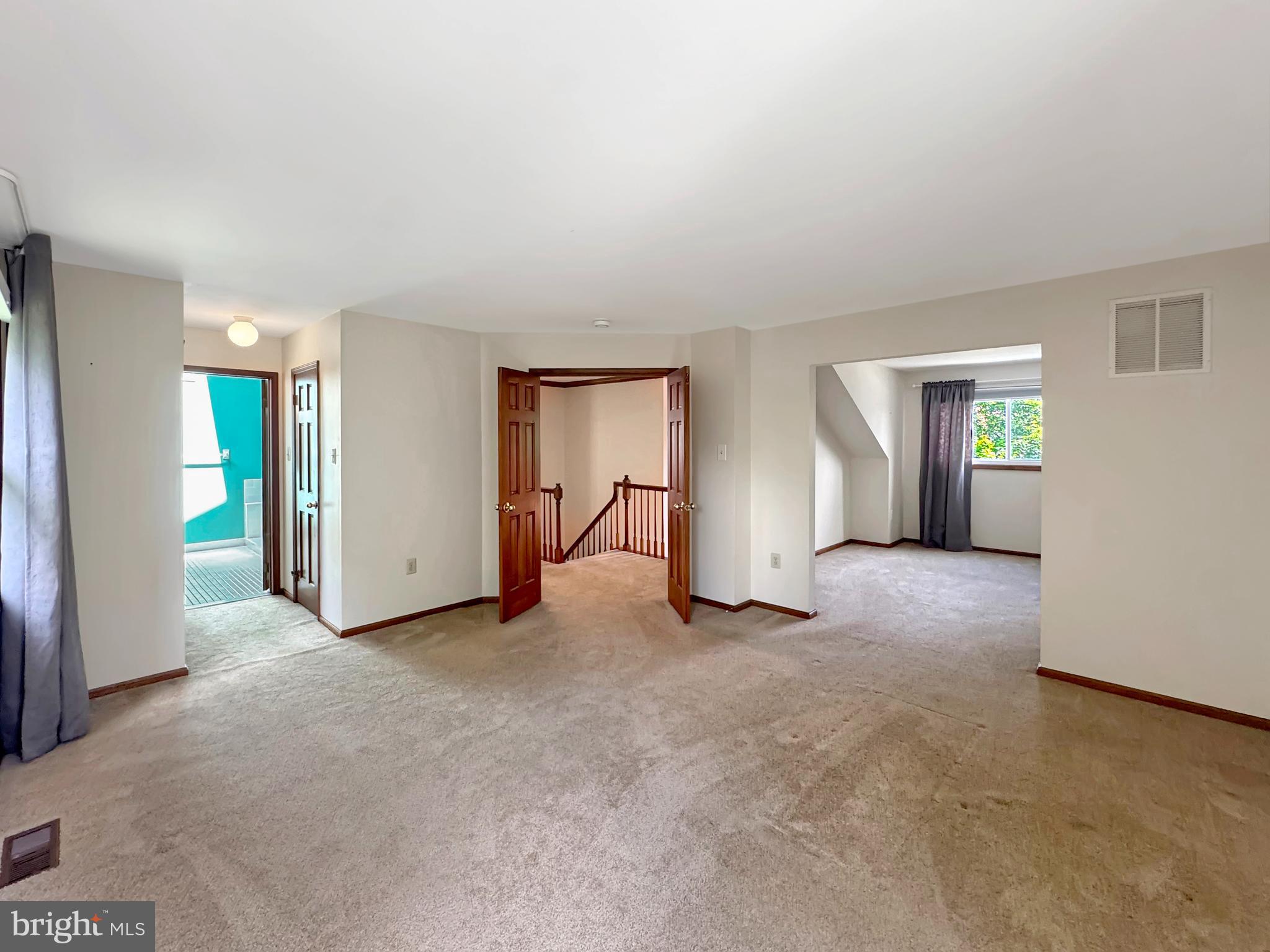 COLLEGEVILLE CROSS - Residential