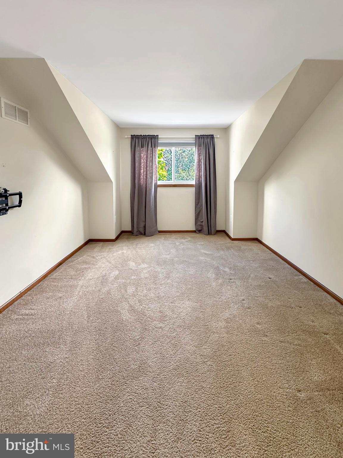 COLLEGEVILLE CROSS - Residential