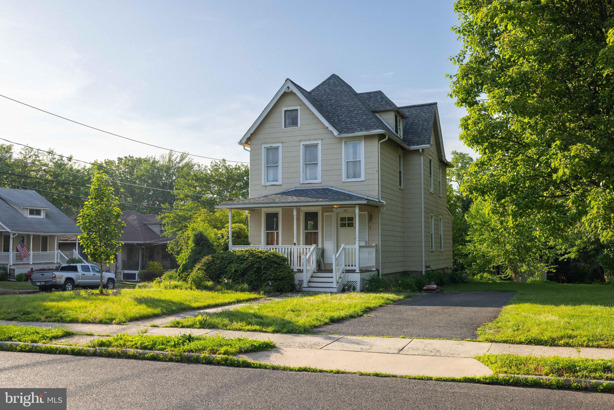 401 WOODLAWN -03