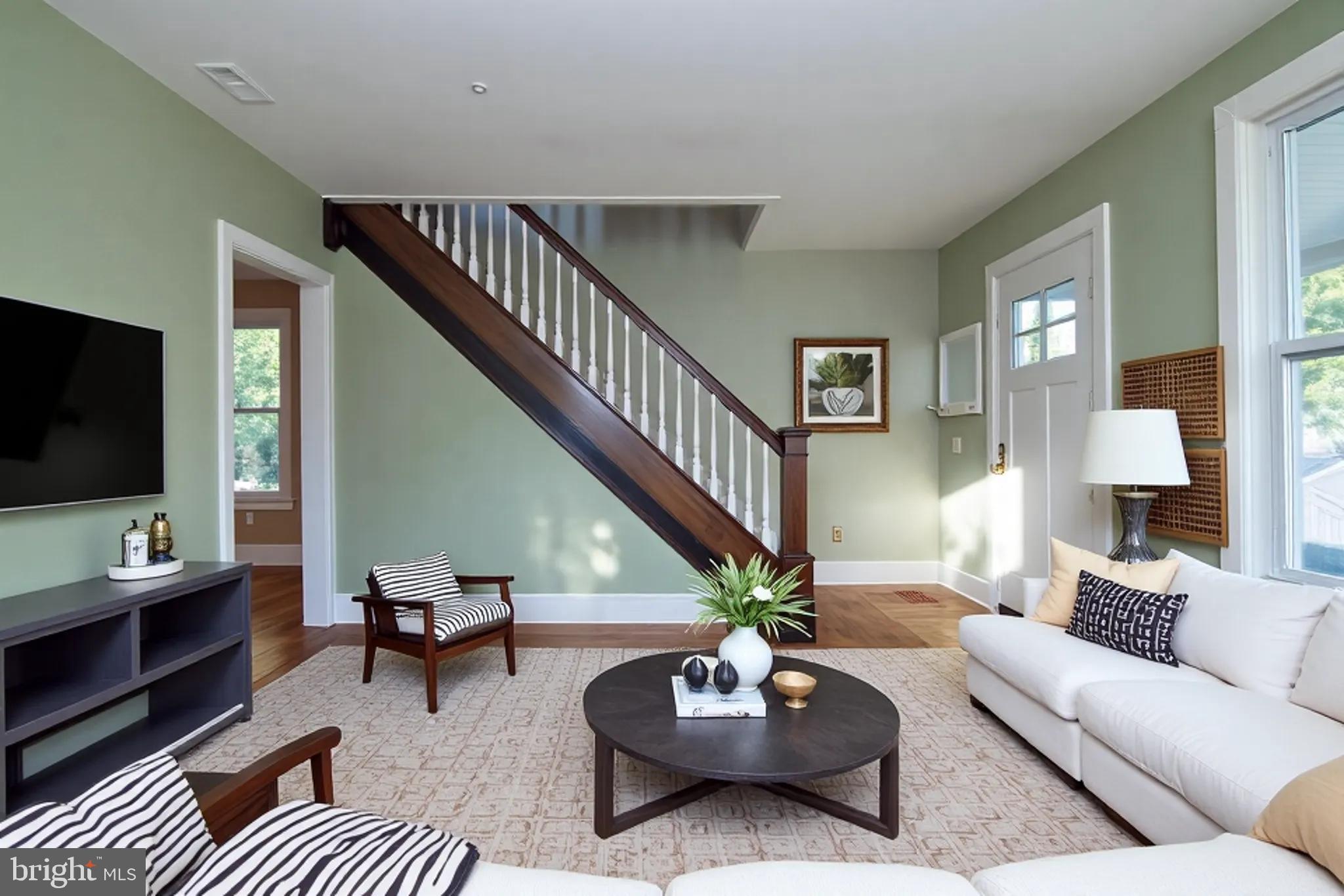 401 WOODLAWN -03