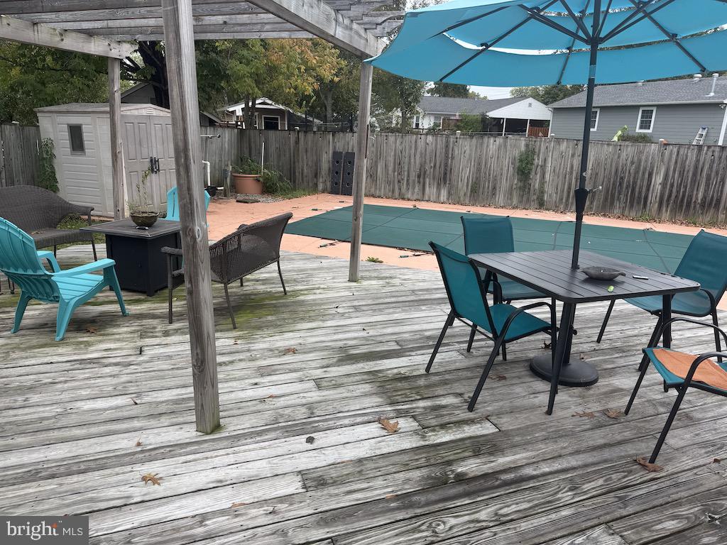 WEST GATE OF LOMOND - Residential Lease