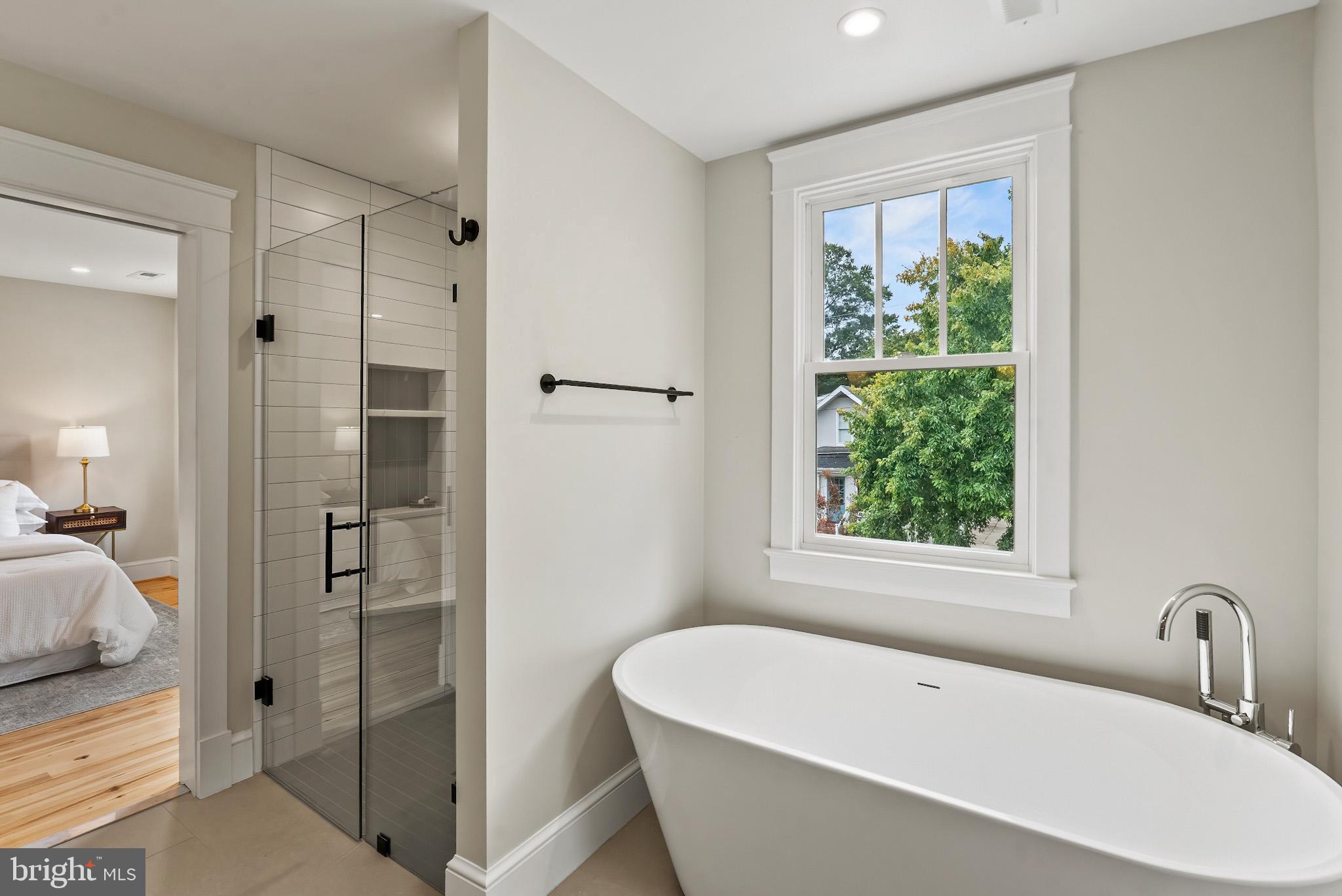 MURRAY HILL - Residential