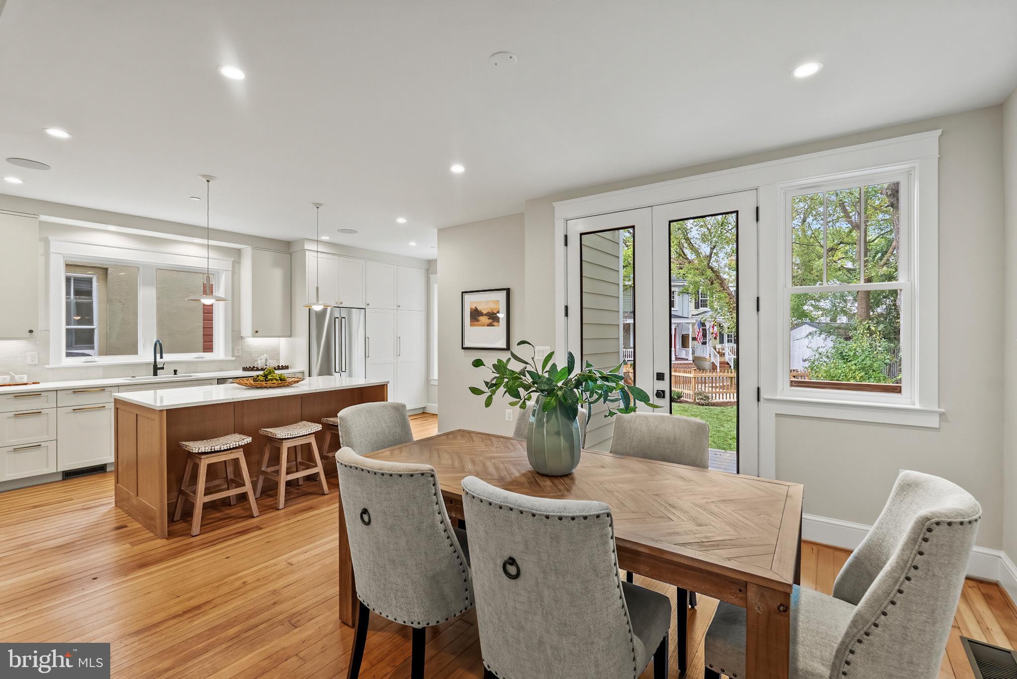MURRAY HILL - Residential