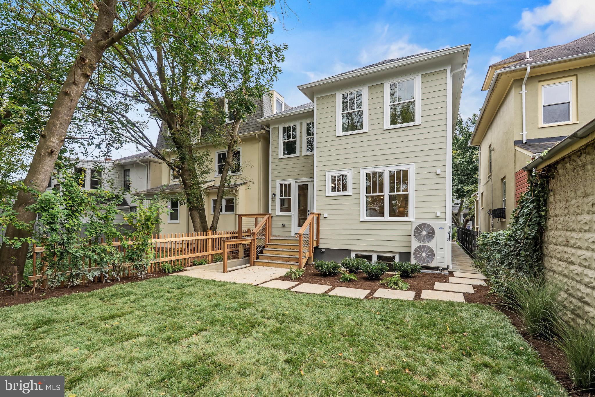 MURRAY HILL - Residential