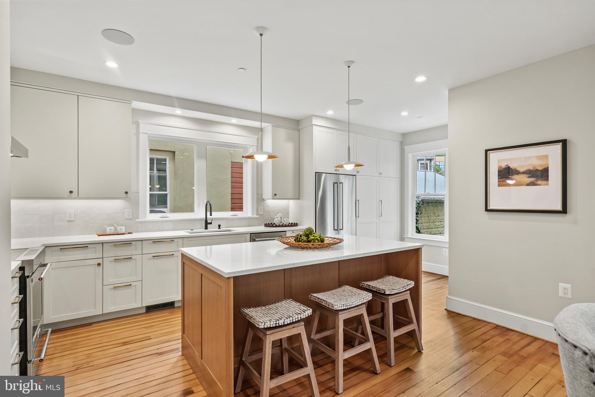 MURRAY HILL - Residential