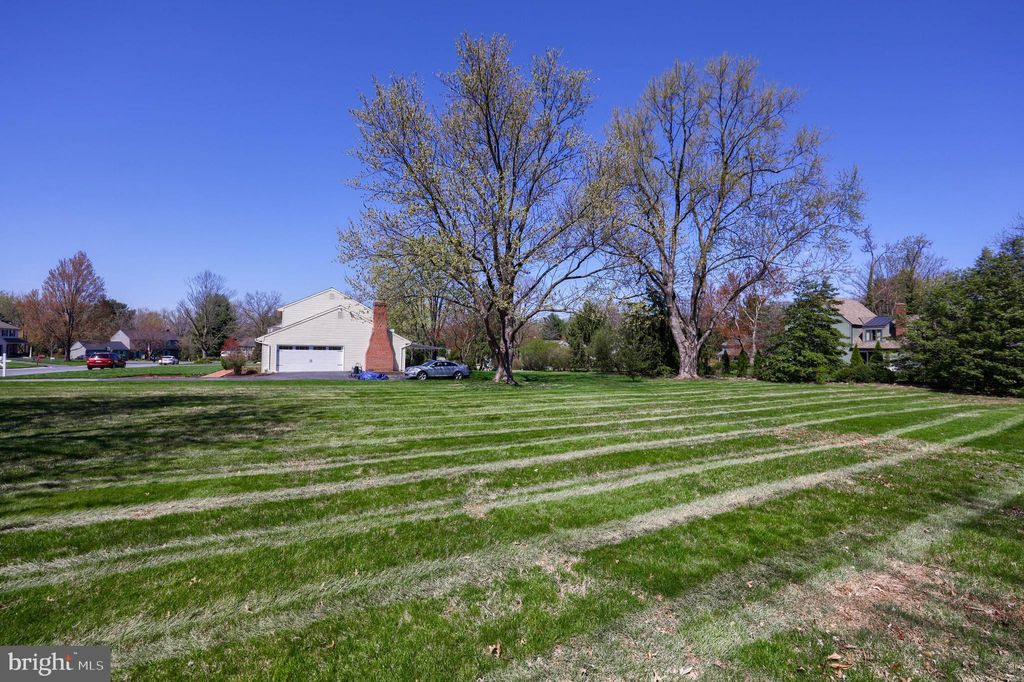 Photo of 1105 Hempfield Drive, LANCASTER, PA 17601 (MLS # PALA2066486)