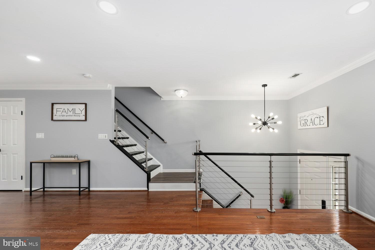 CENTER TERRACE - Residential