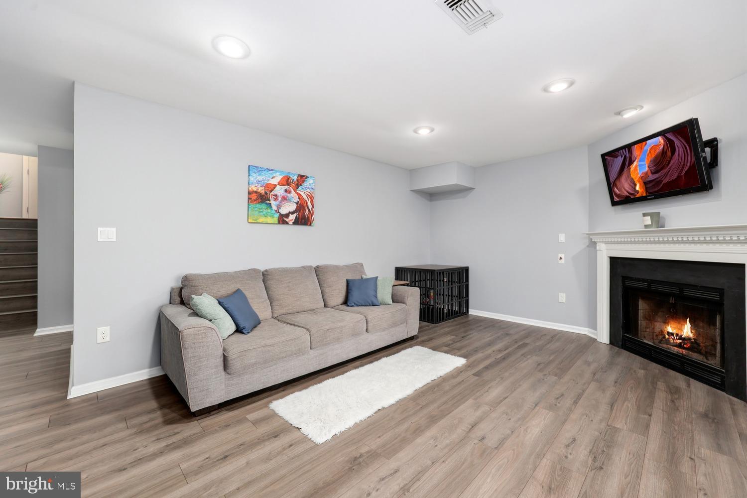 CENTER TERRACE - Residential