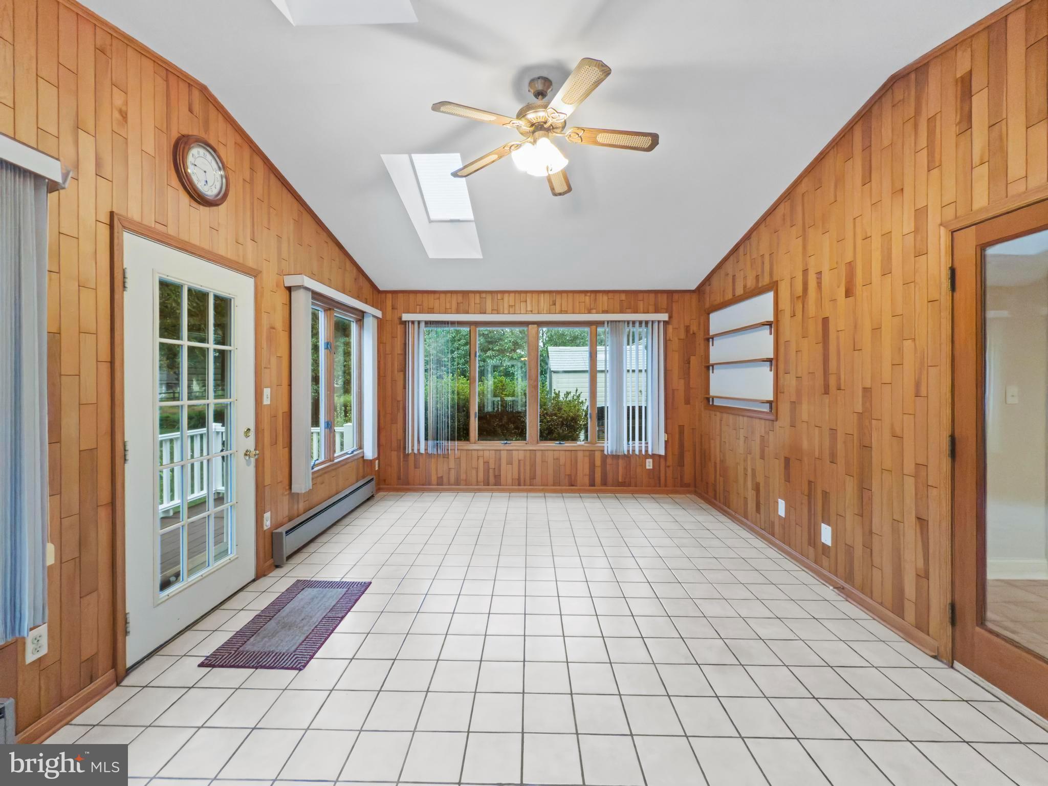 CHATEAU VALLEY - Residential Lease