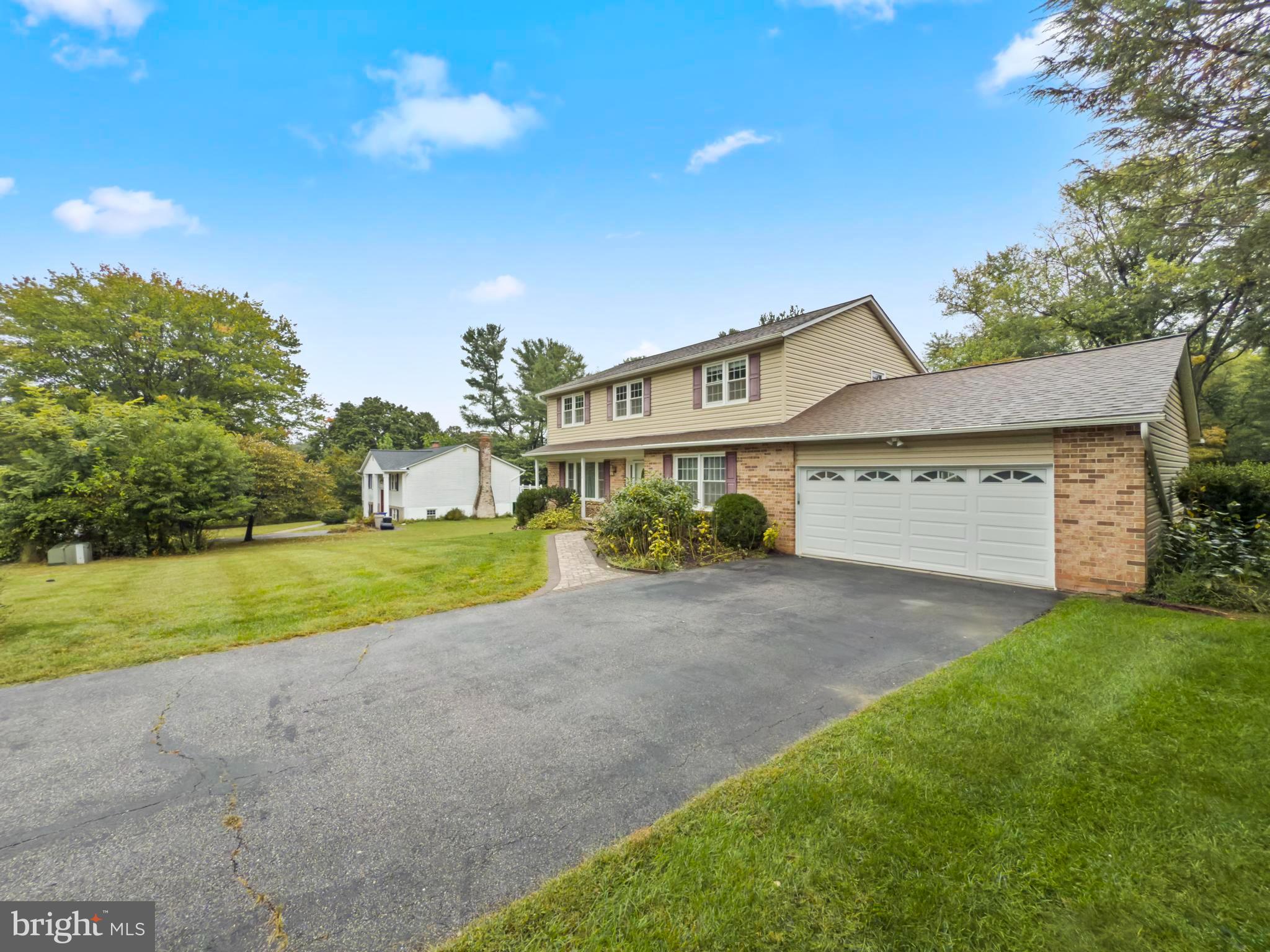 CHATEAU VALLEY - Residential Lease