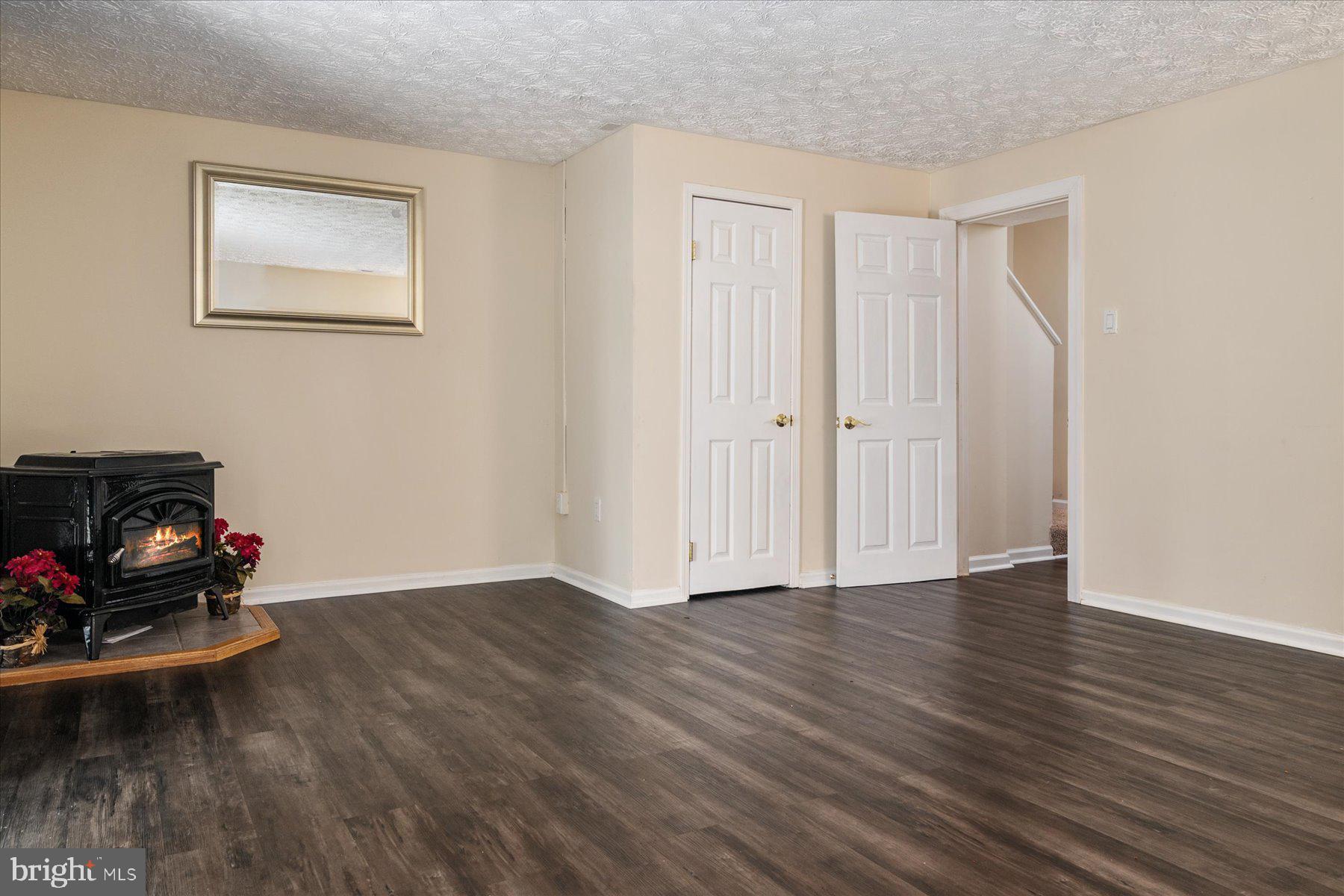 ULMSTEAD GARDENS - Residential