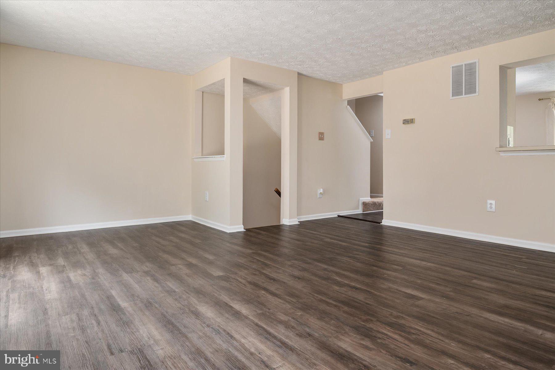 ULMSTEAD GARDENS - Residential