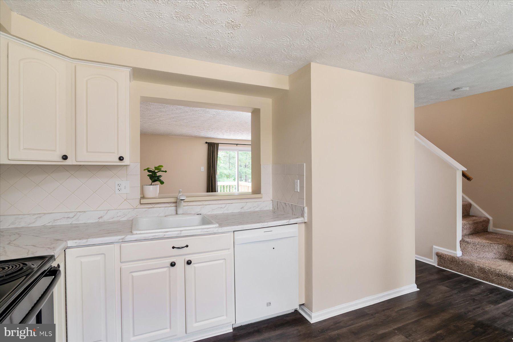 ULMSTEAD GARDENS - Residential