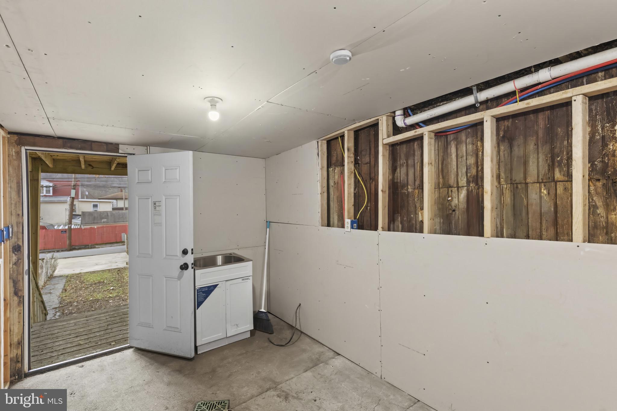 ASHLAND - Residential