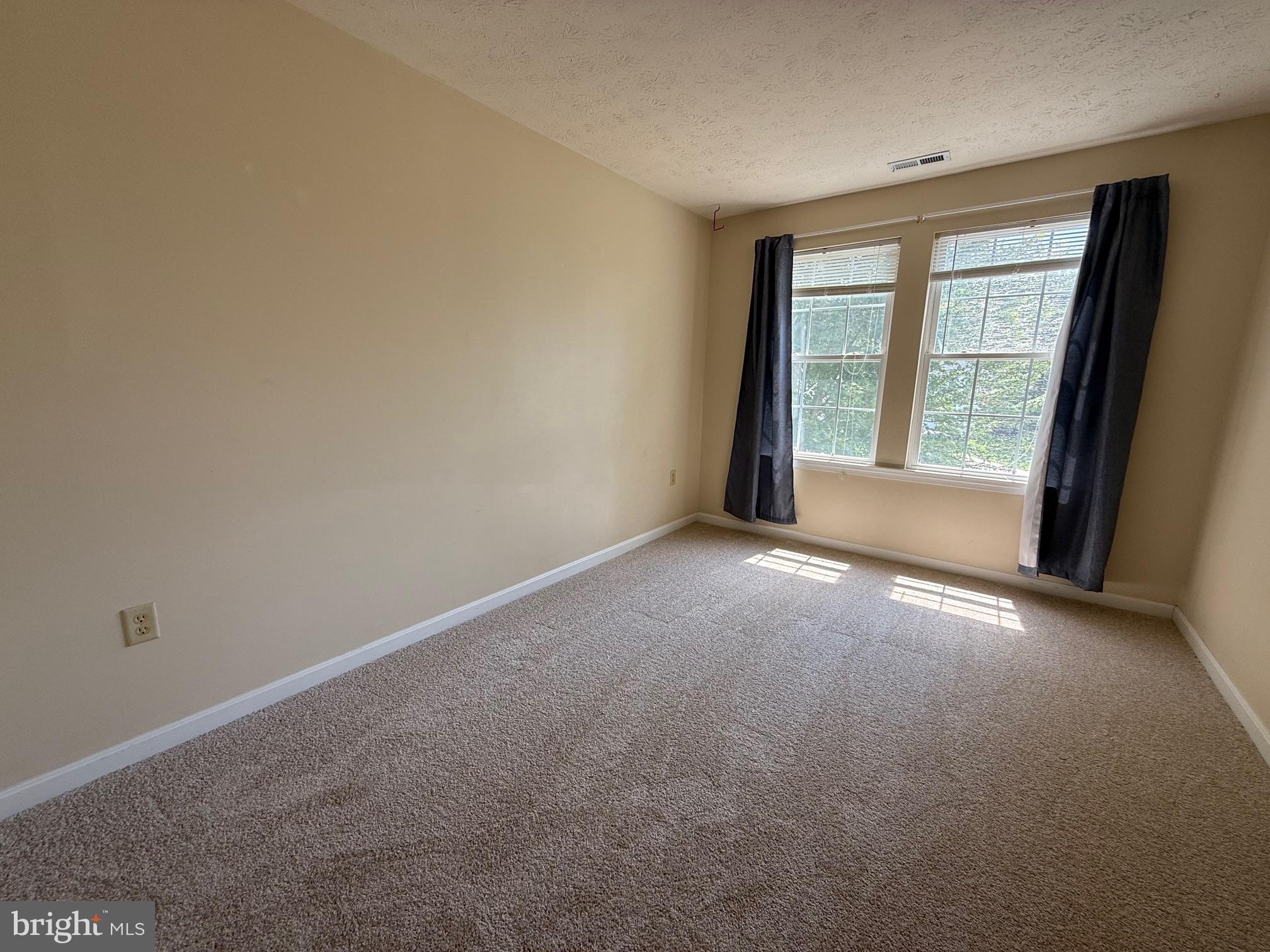 HICKORY HILLS NORTH - Residential Lease