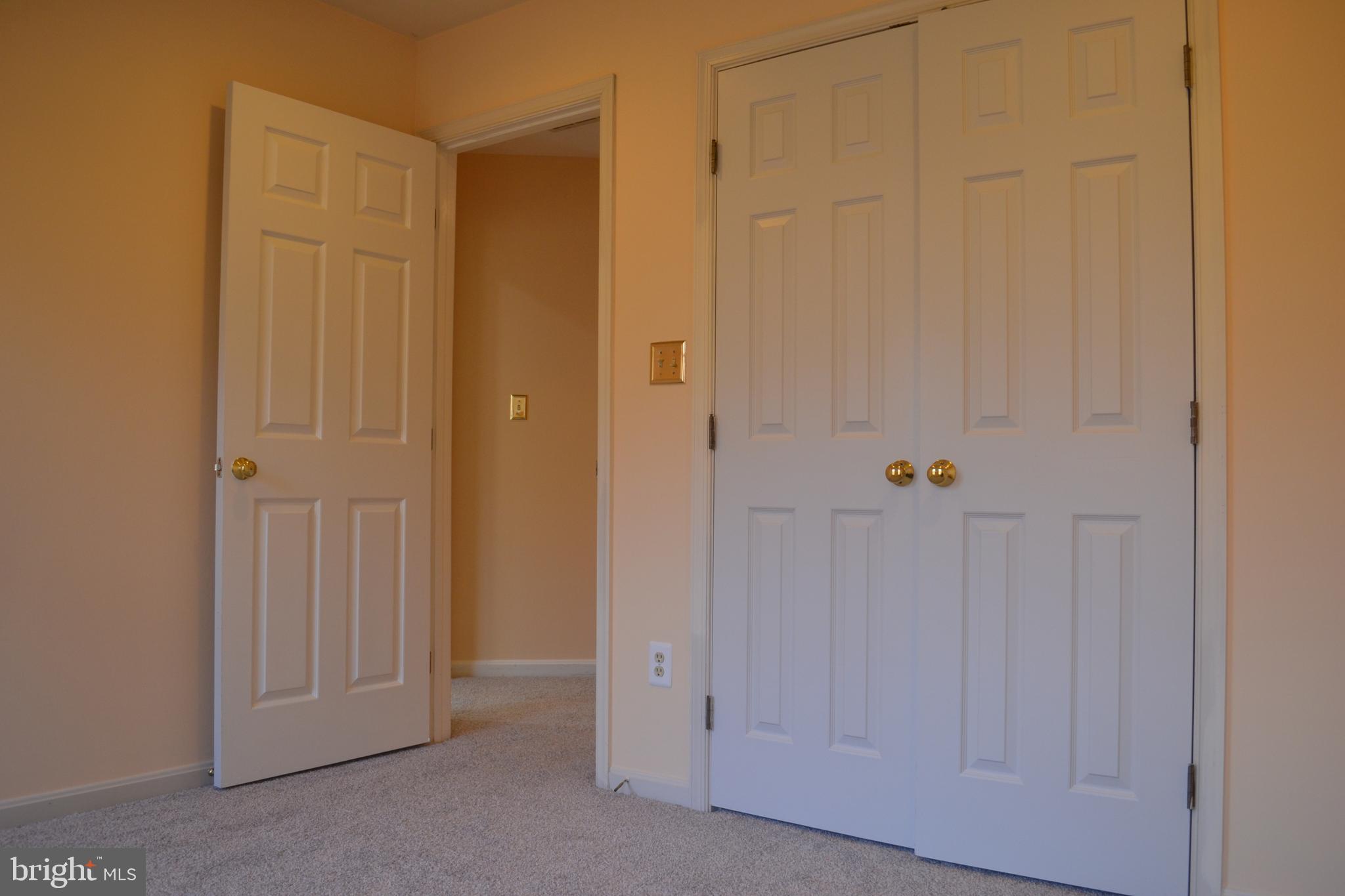 VIRGINIA CENTER - Residential Lease