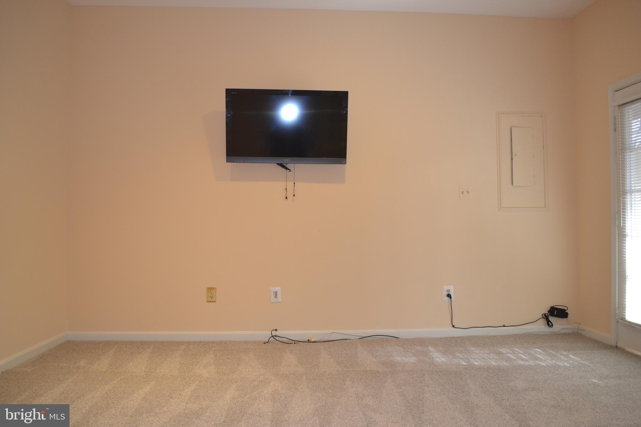 VIRGINIA CENTER - Residential Lease