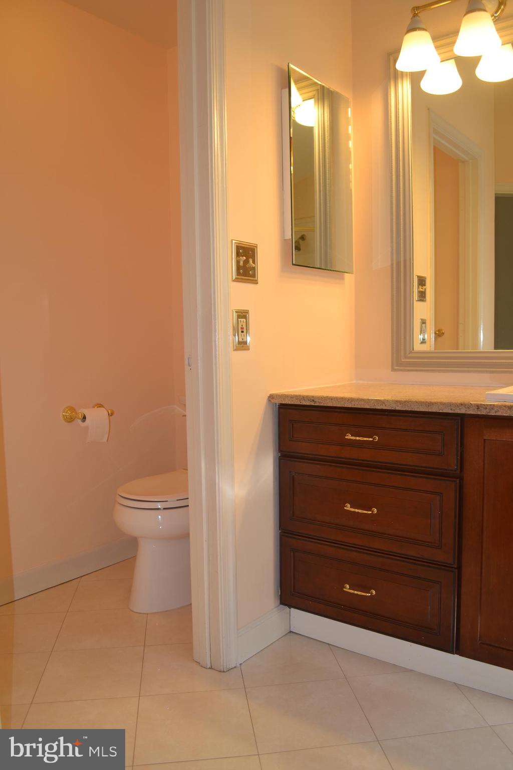 VIRGINIA CENTER - Residential Lease