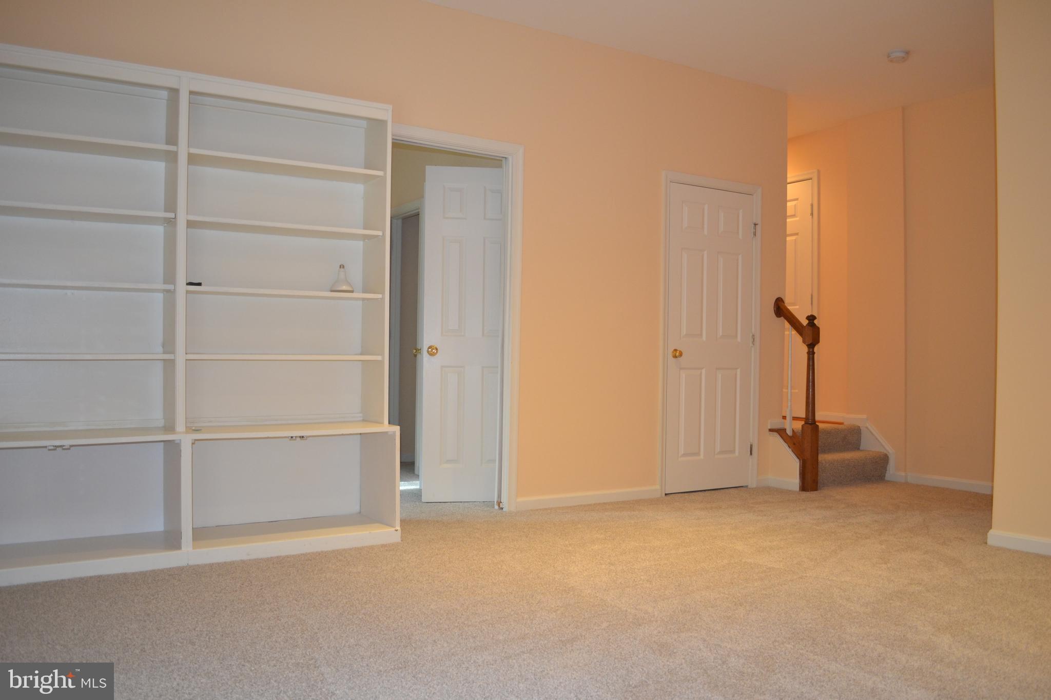 VIRGINIA CENTER - Residential Lease