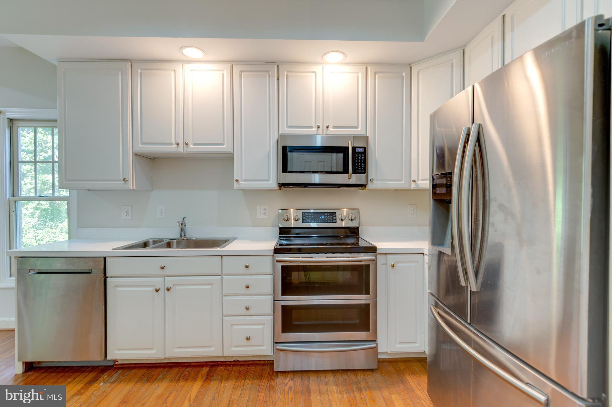 ISLAND CREEK - Residential