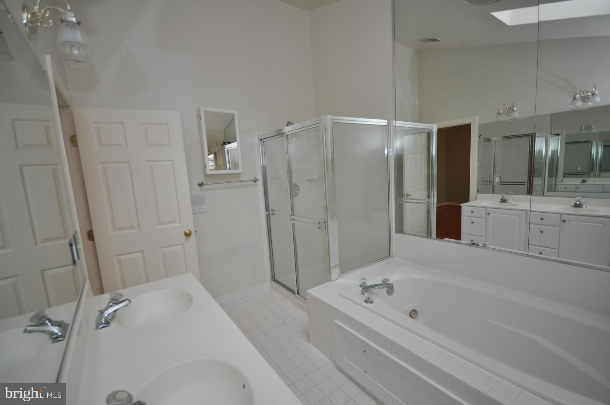 ISLAND CREEK - Residential