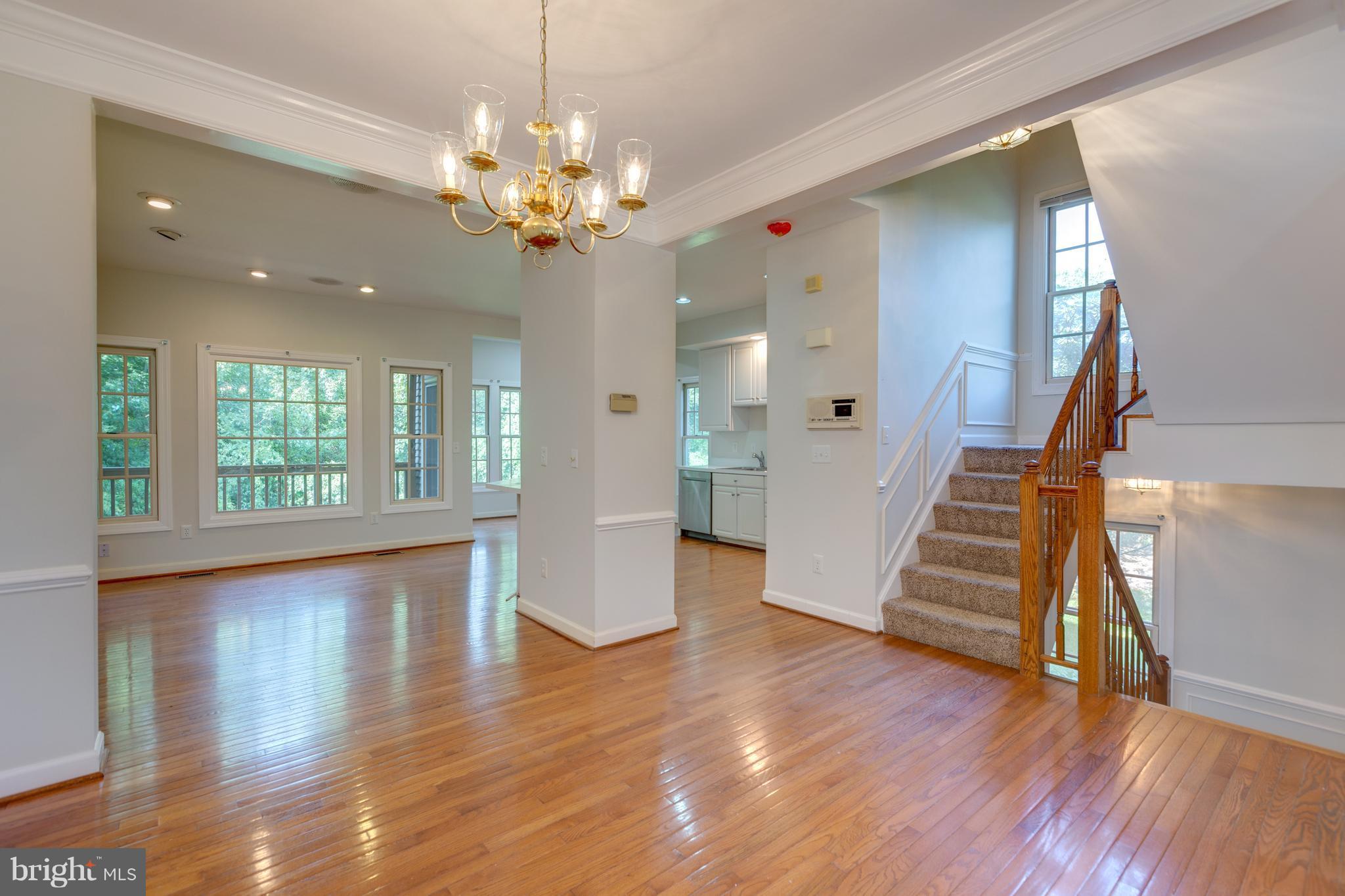 ISLAND CREEK - Residential
