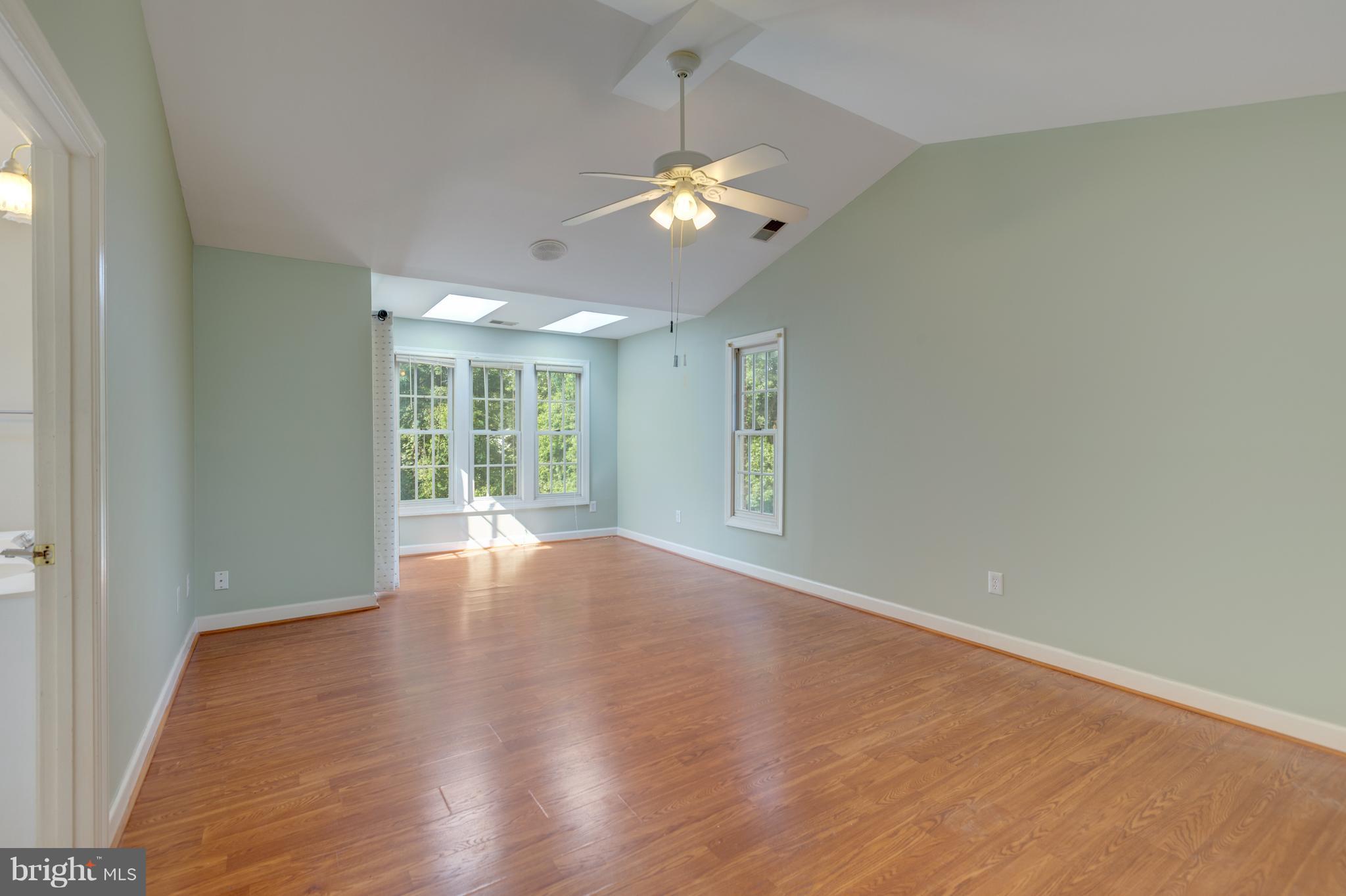 ISLAND CREEK - Residential