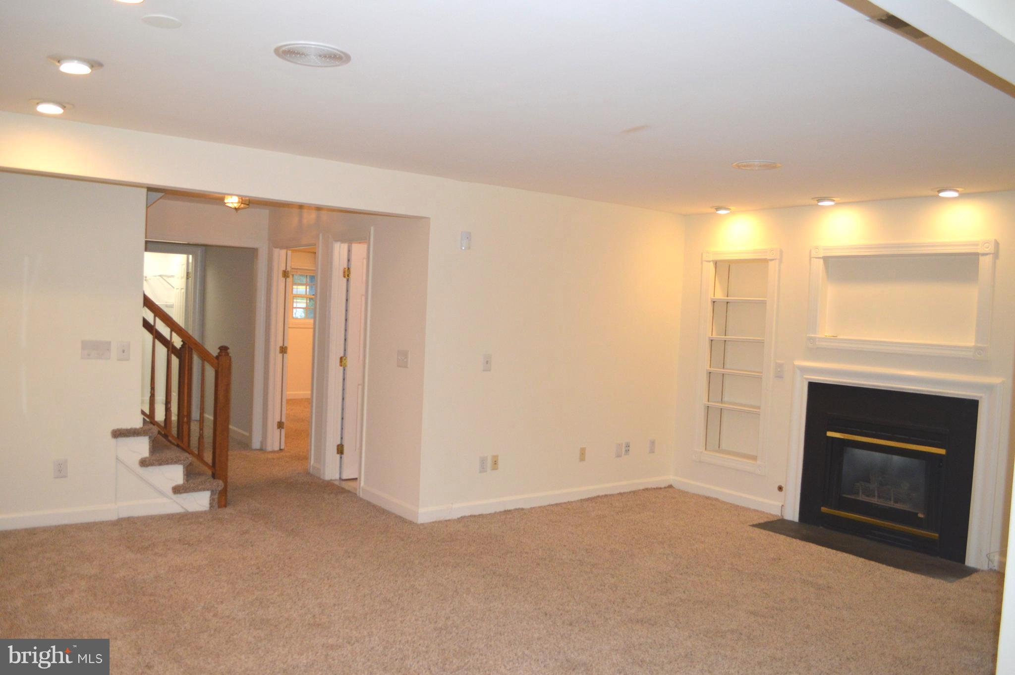 ISLAND CREEK - Residential
