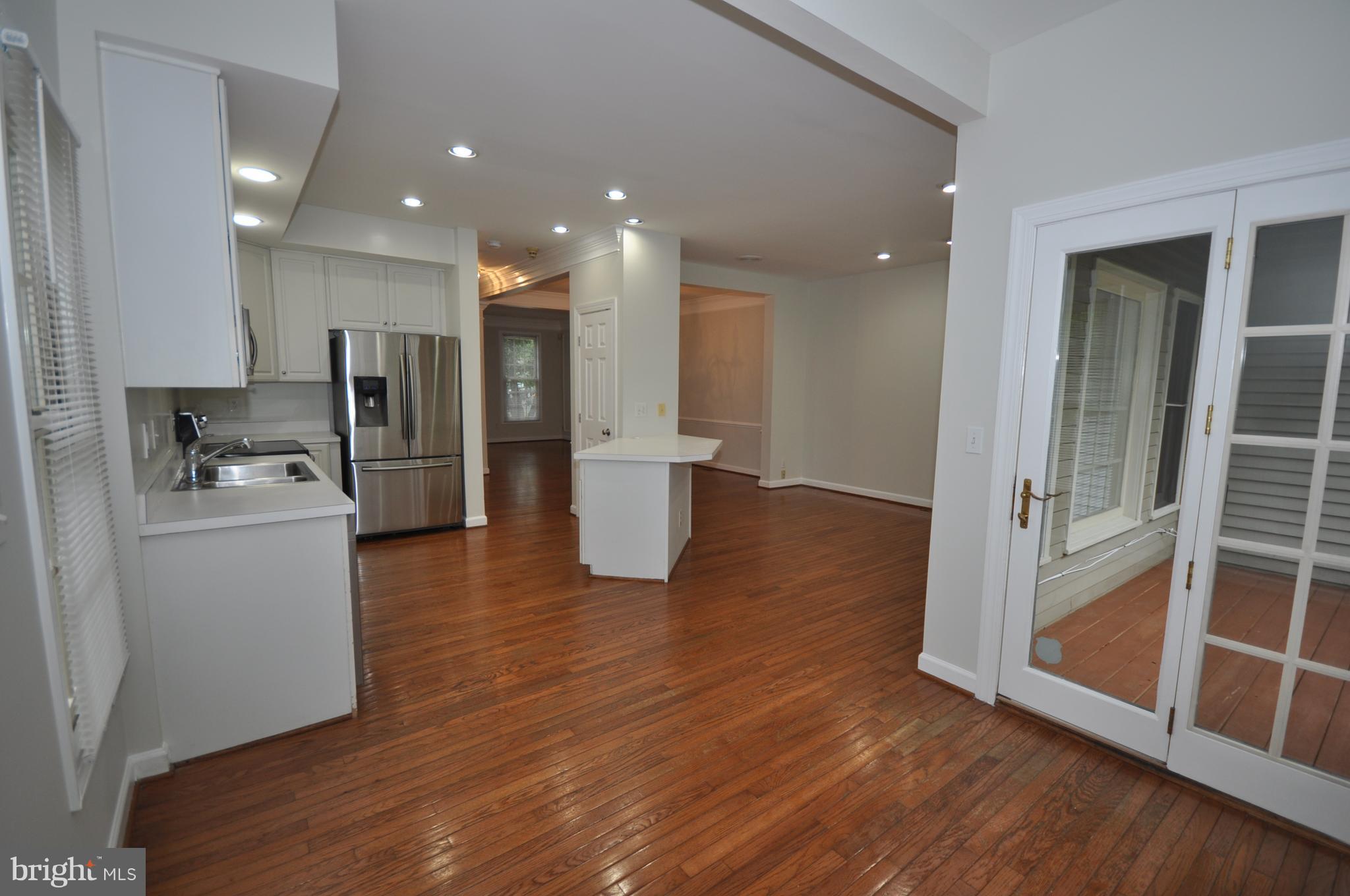 ISLAND CREEK - Residential