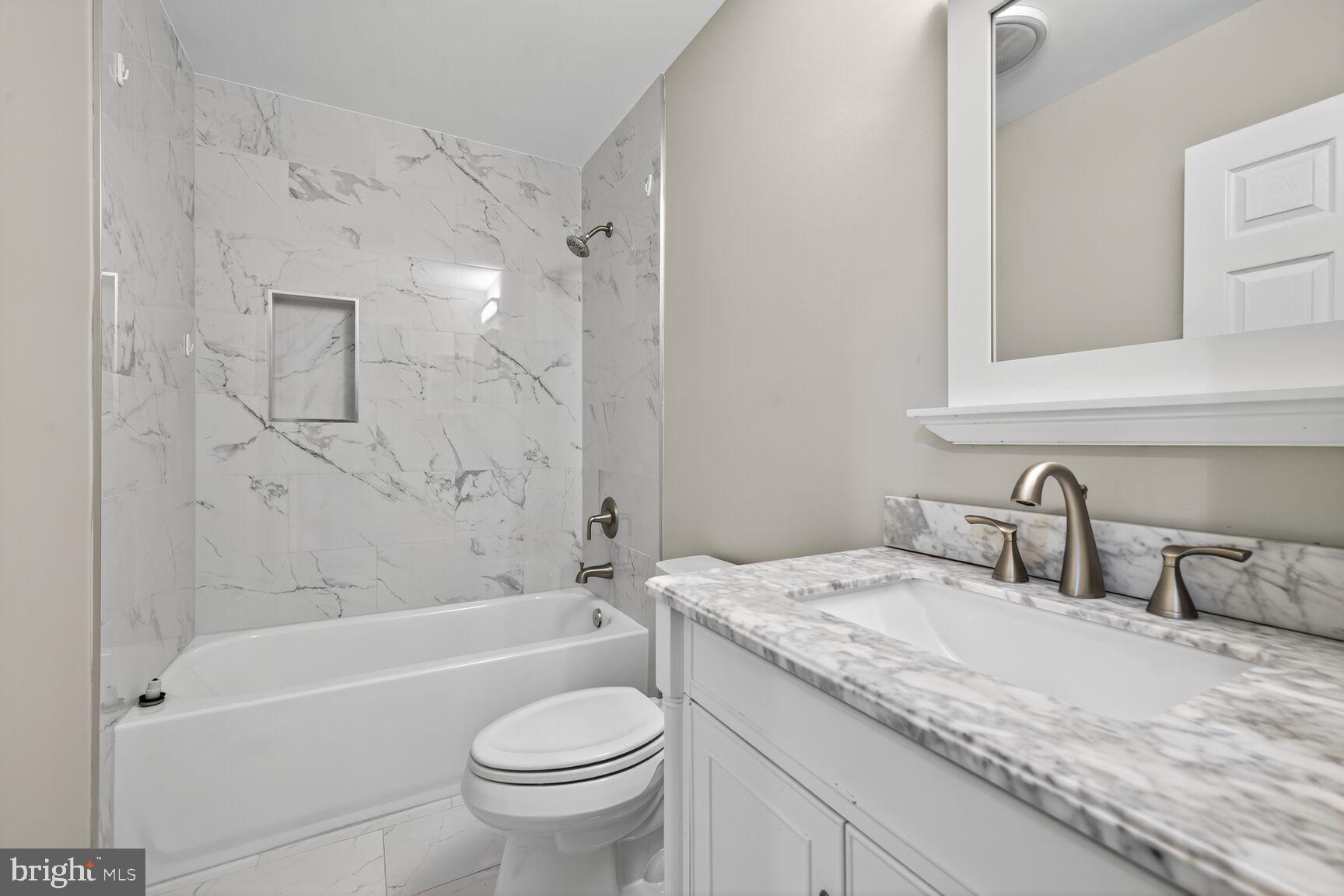 MONARCH RIDGE - Residential