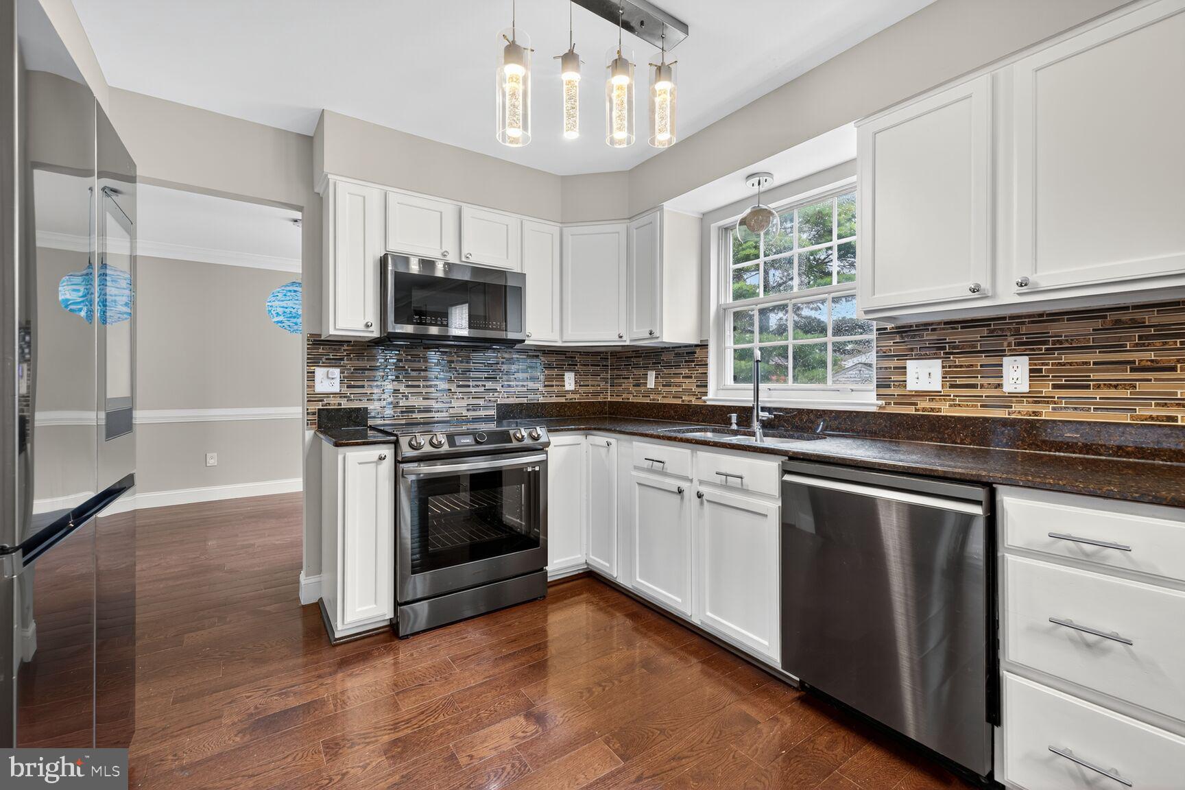 MONARCH RIDGE - Residential