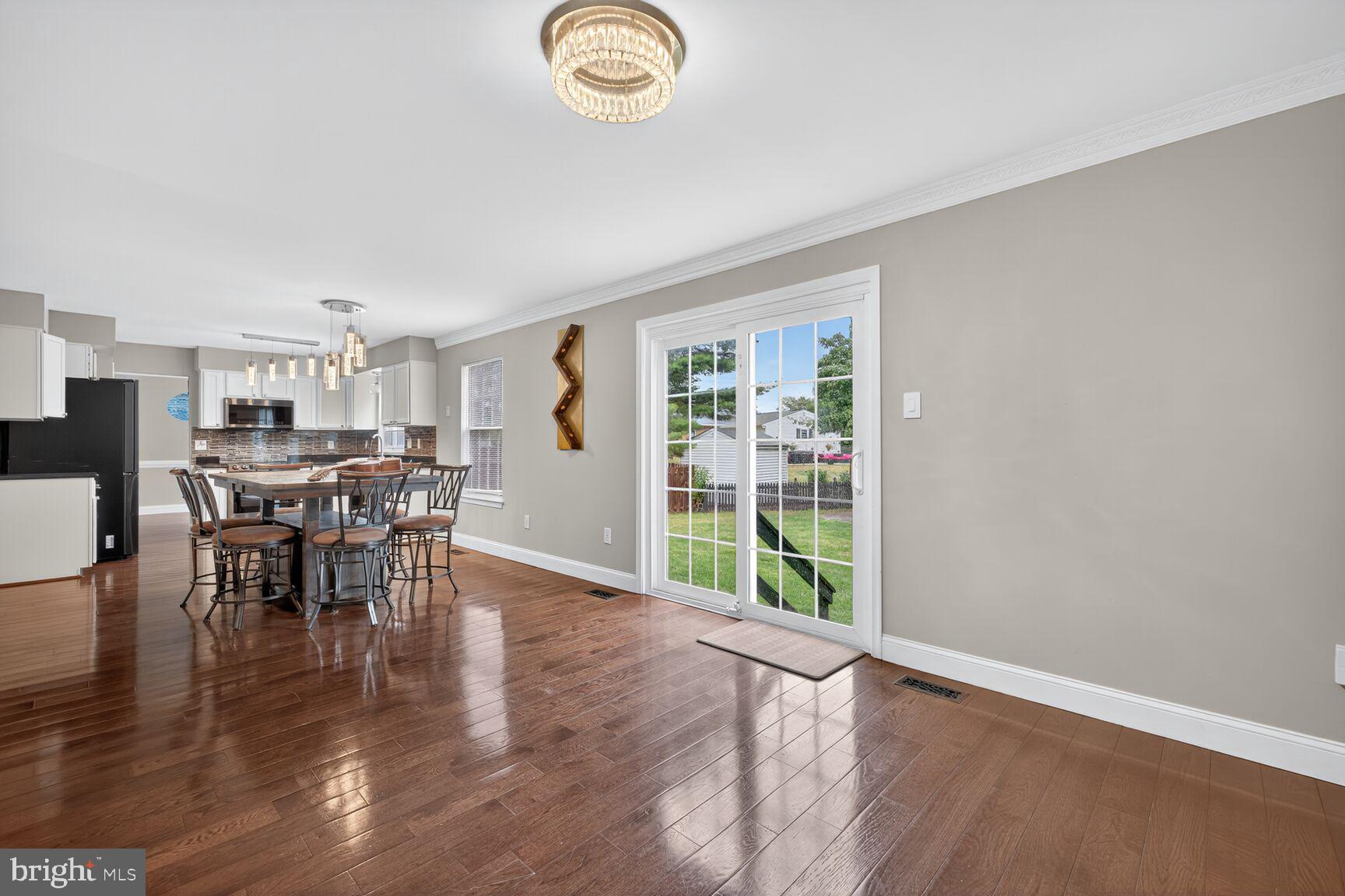 MONARCH RIDGE - Residential