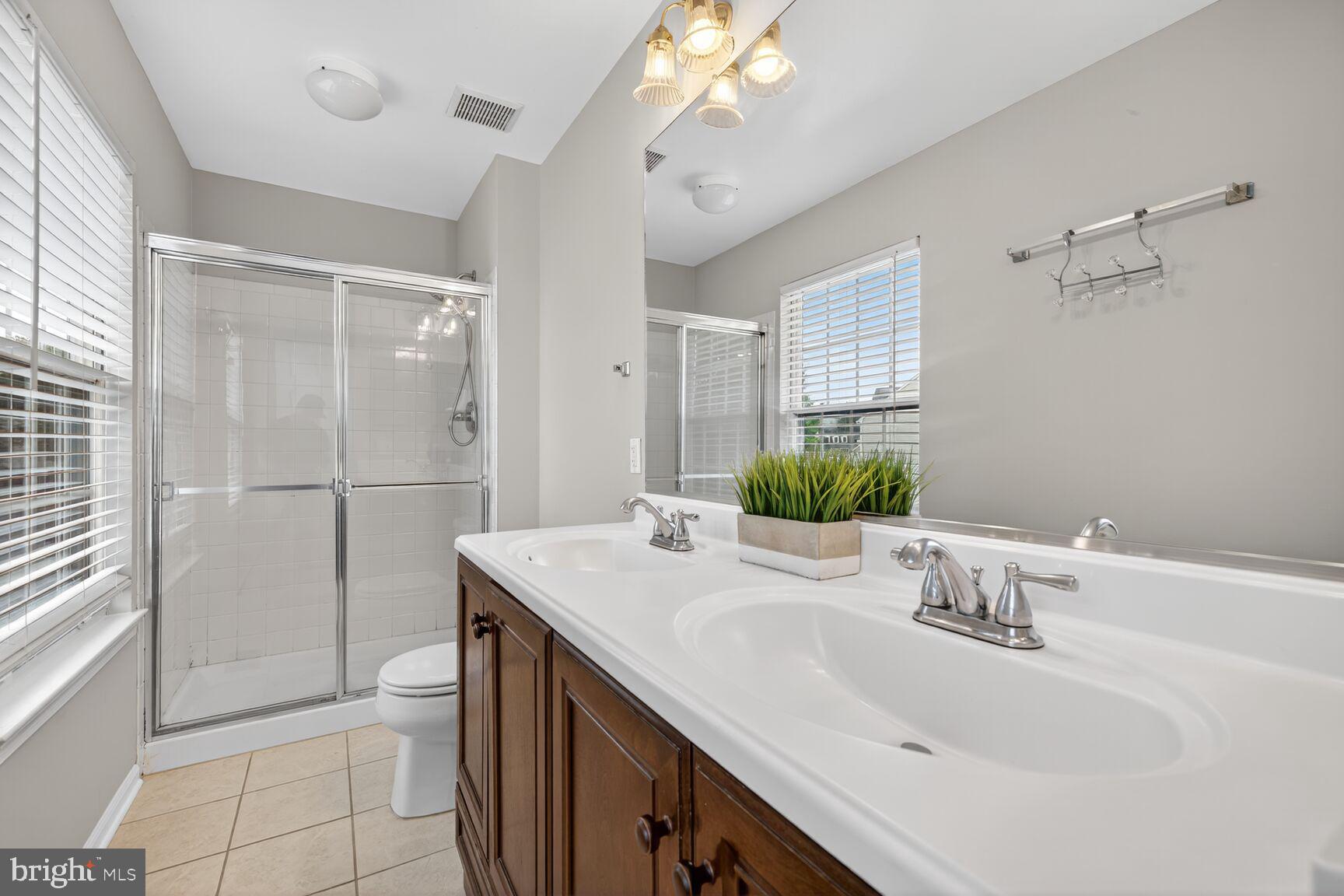 MONARCH RIDGE - Residential