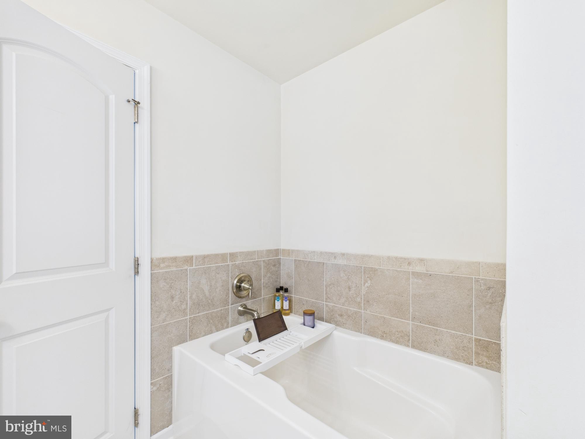 GREAT OAKS RETREAT - Residential